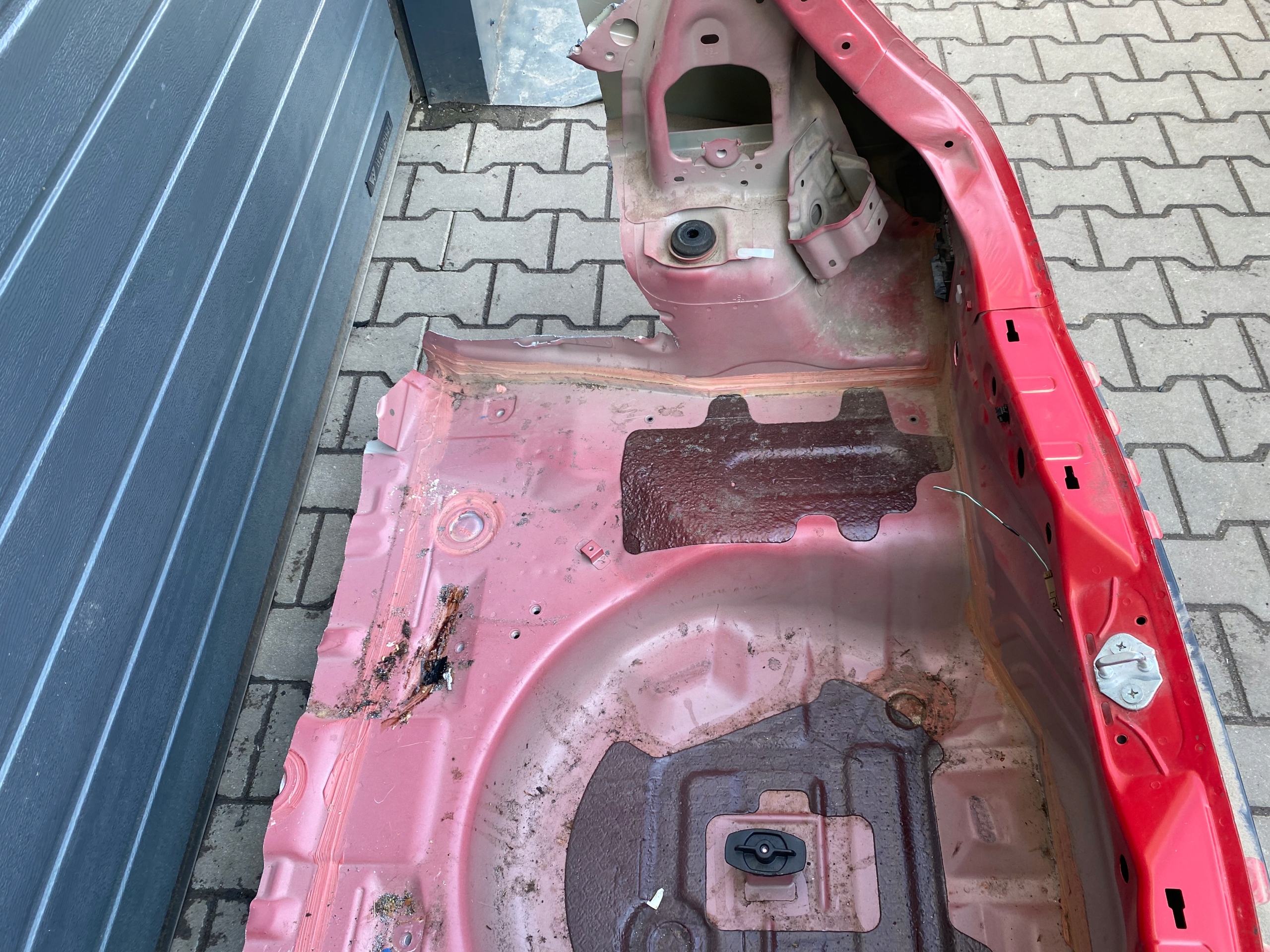 suzuki SWIFT MK7 5D ремень задний
