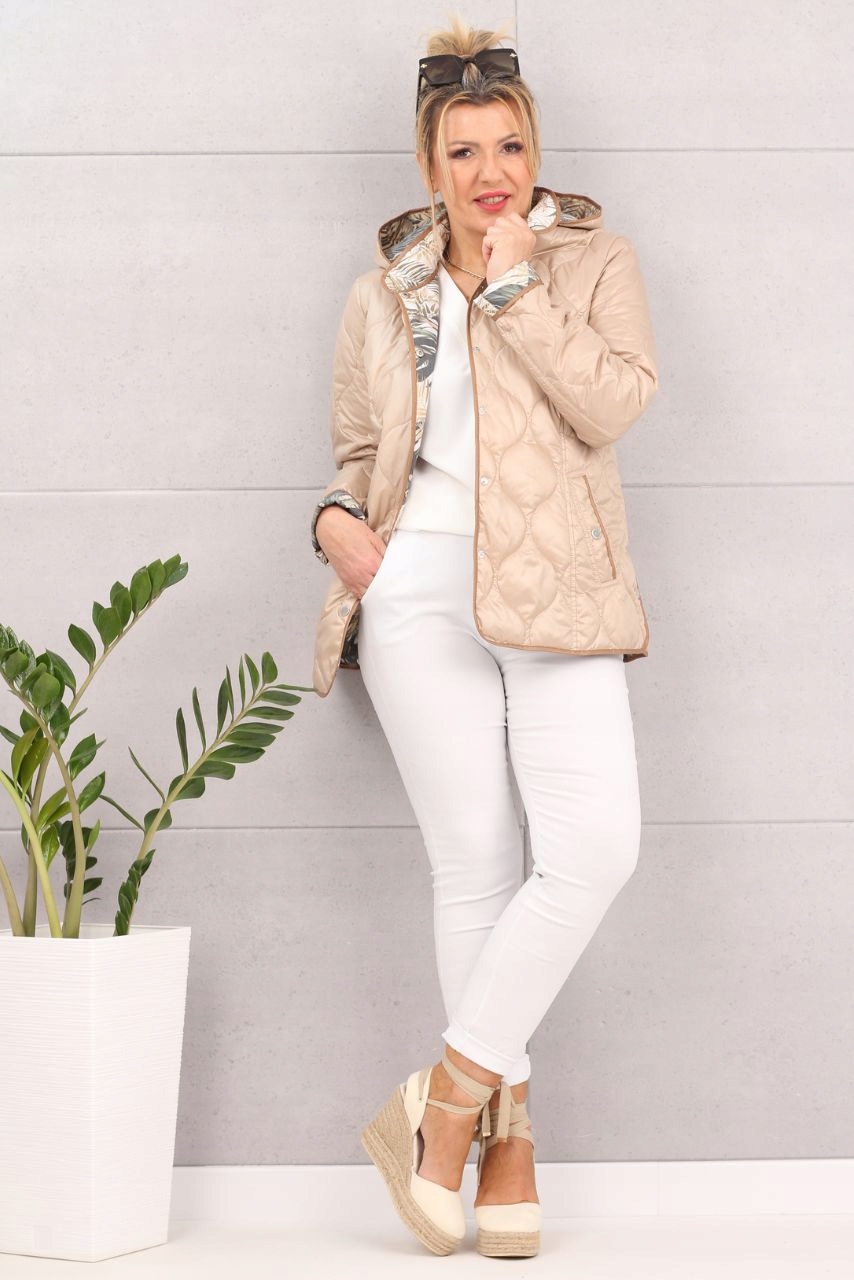 Kurtka letnia z kolorową podszewką Kolor beżowy