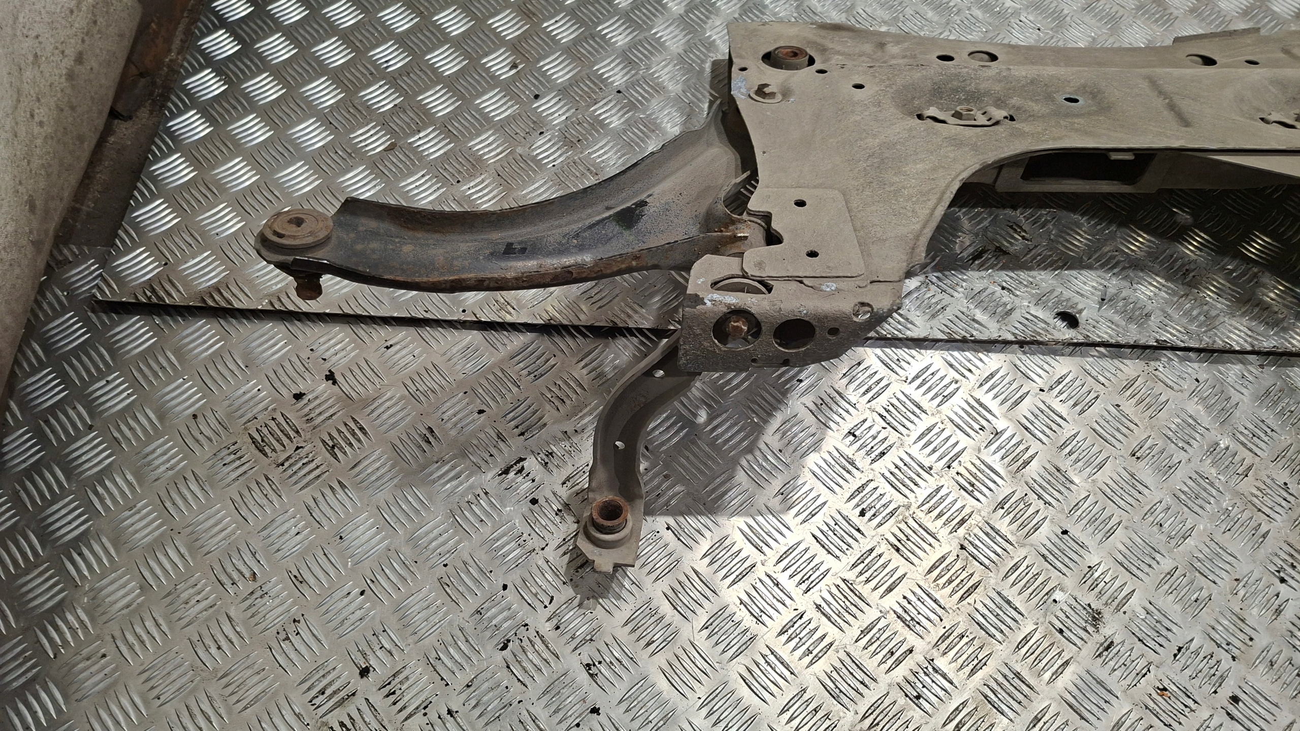 axle beam front axle beam RENAULT CLIO III