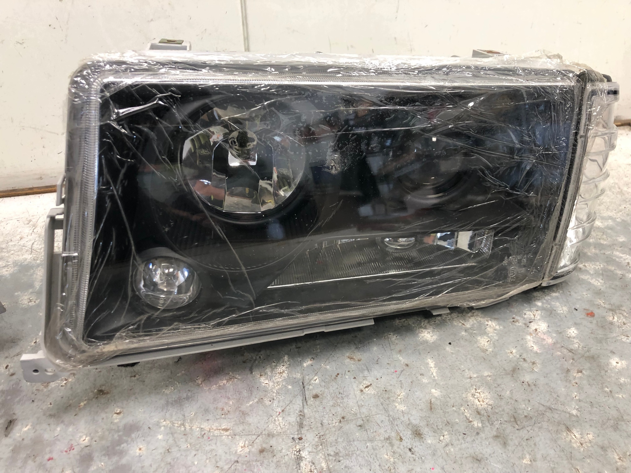 light left right front MERCEDES W201 190 EE-BZ086