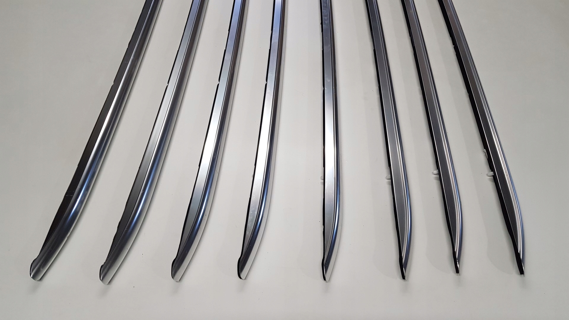 RELINGI DACHOWE CHROM FORD FOCUS MK4 JX7B N550A63 Car type Passenger cars