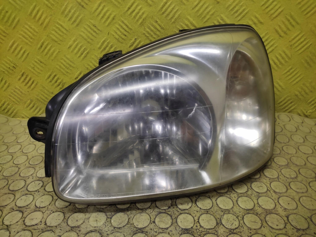HYUNDAI SANTA FE and REFLEKTOR light left front 9210126XXX