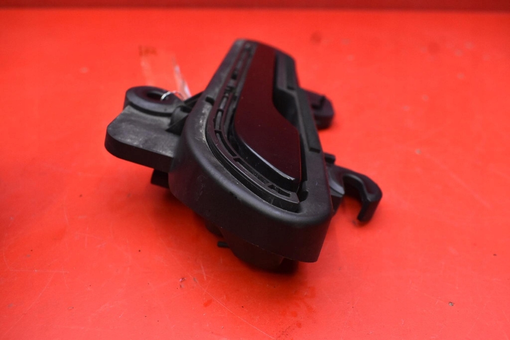 handle left front front black 1528114-00-D TESLA MODEL Y 20