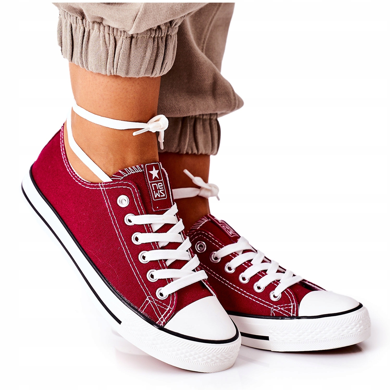 

Czerwone Tkanina Buty Kobiety Trampki News r.38