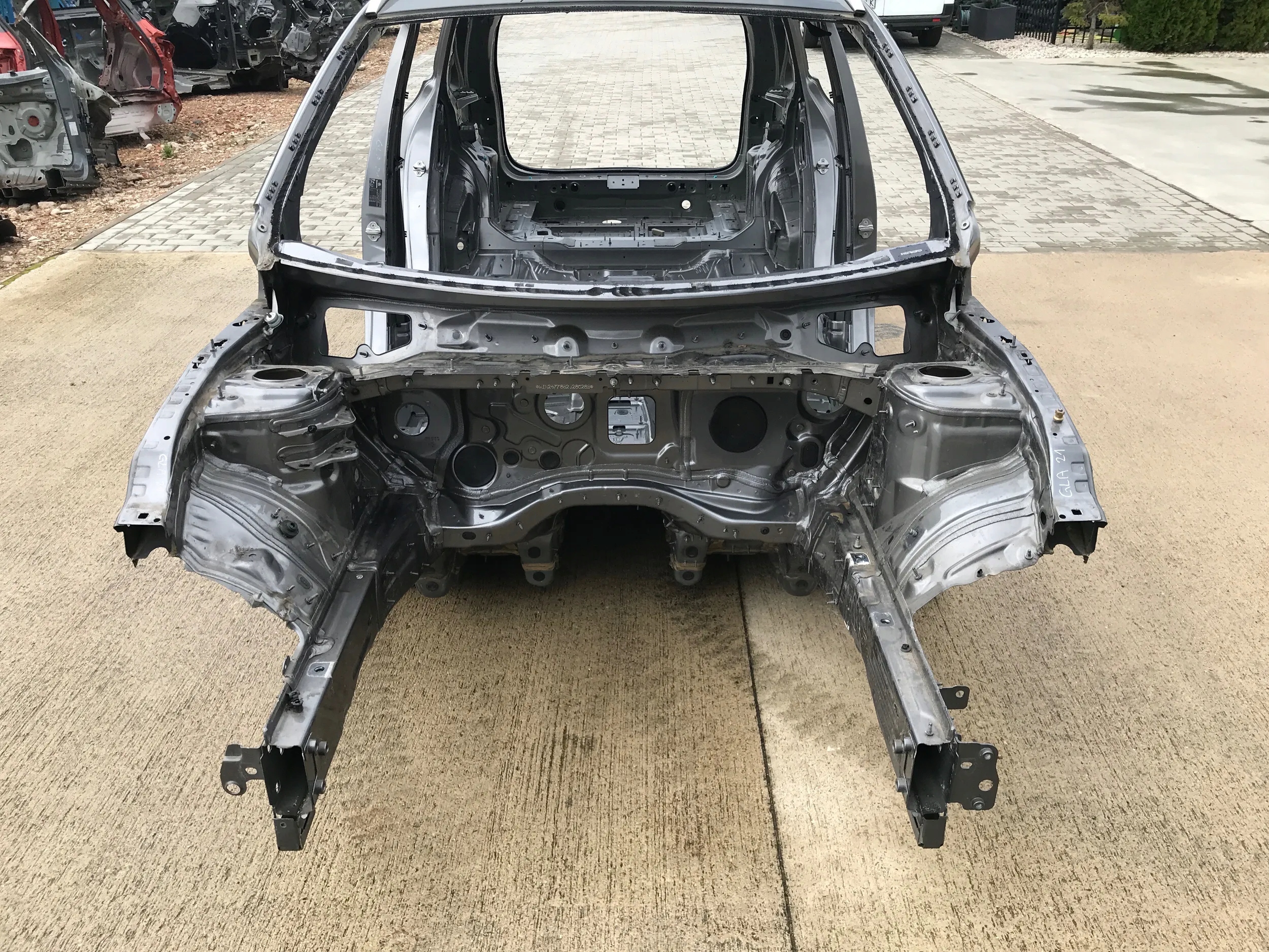 MERCEDES GLA H247 2022 ĆWIARTKA LEWY PRZÓD Typ samochodu 4x4/SUV