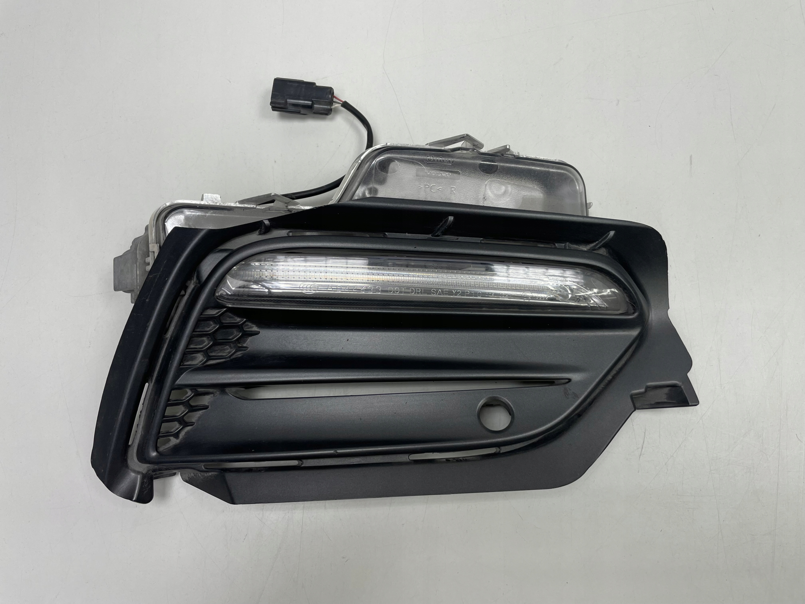 31383153 - LED DRL правый Volvo S60 V60 II Lift R Design