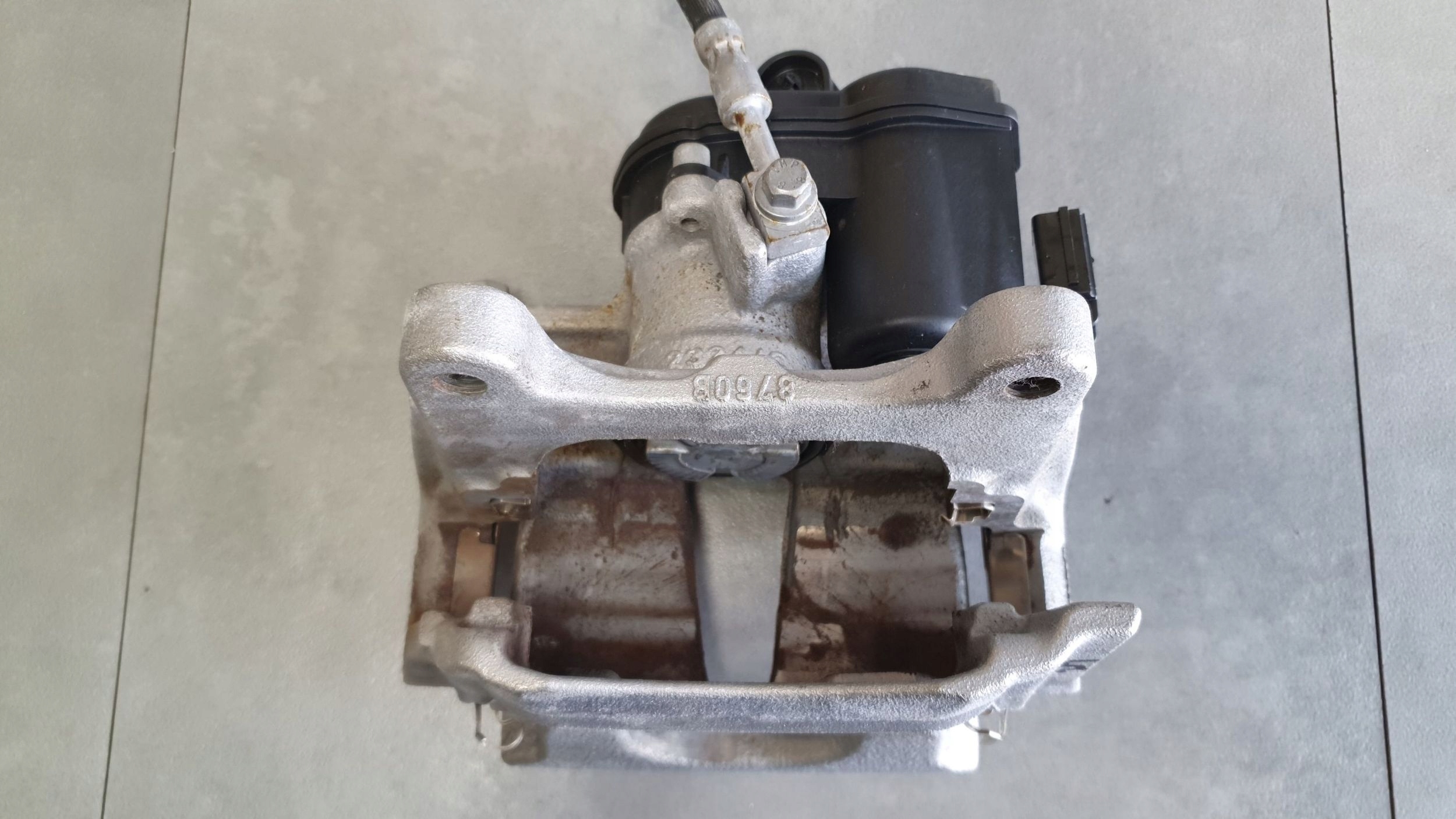 Audi Q8 caliper brake right rear part rear 4M040GFT