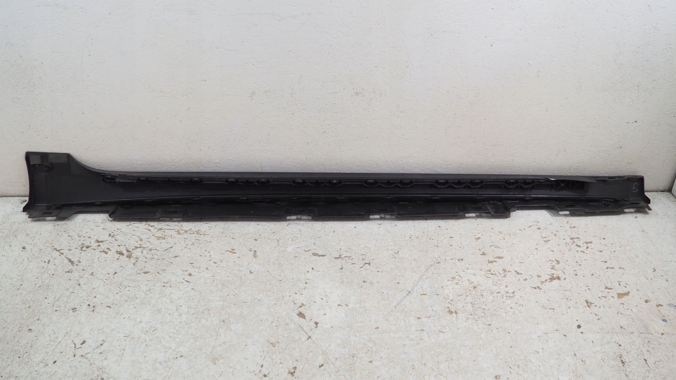 Audi A5 8W S Line moulding threshold left 8W8853859A