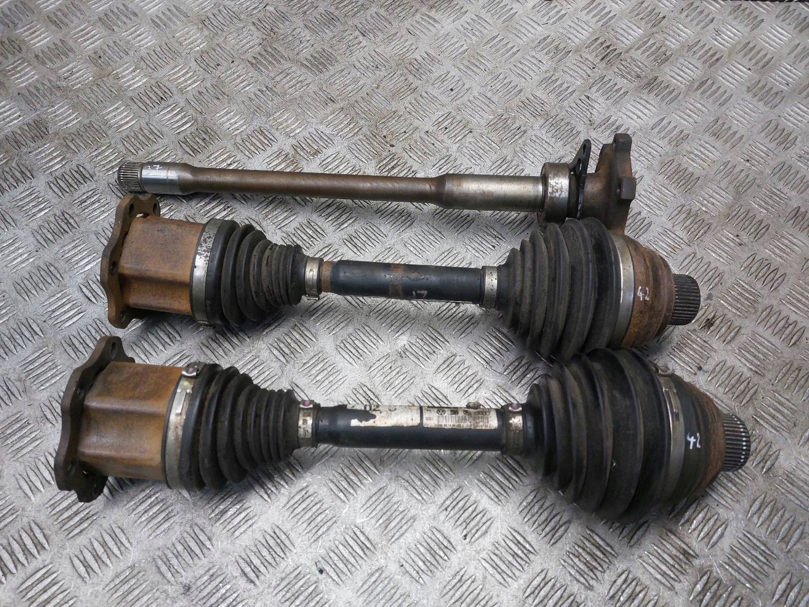 semi-axis left front + right front AUTOMAT AUDI A5 8T 2.7 TDI 8K0407271E