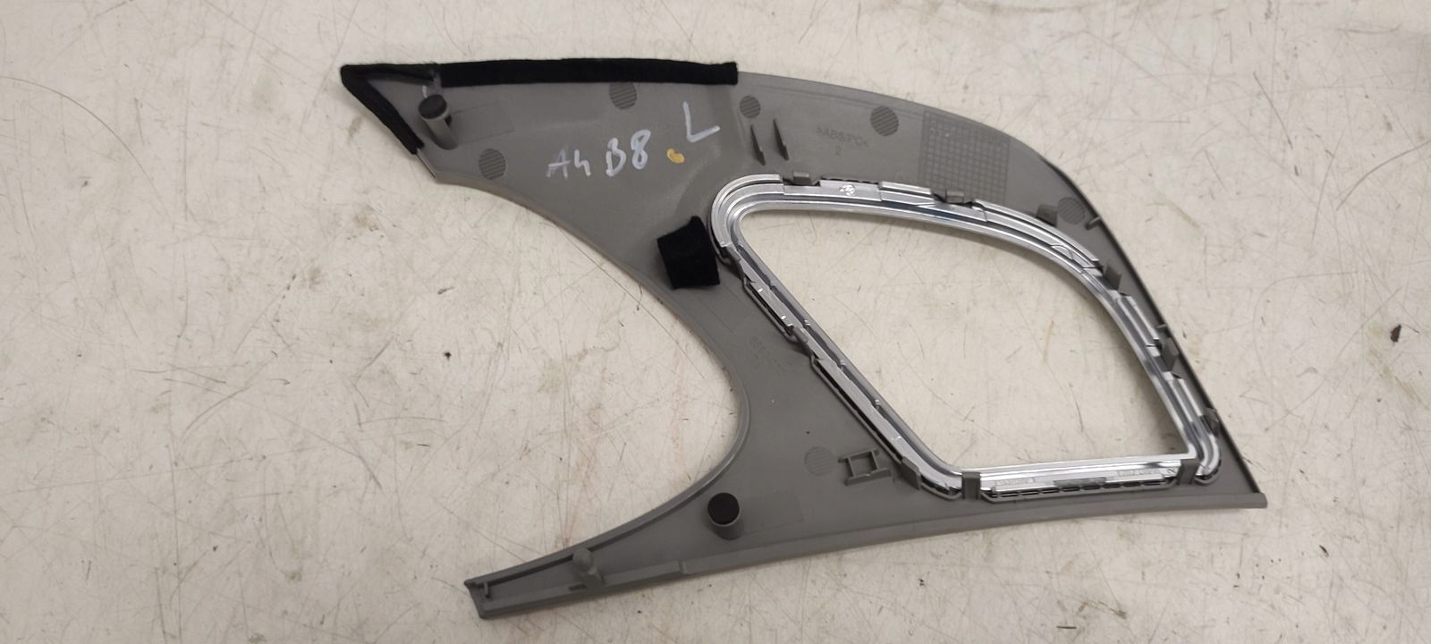 Dekory Moulage du tableau de bord Console Audi A4 B8