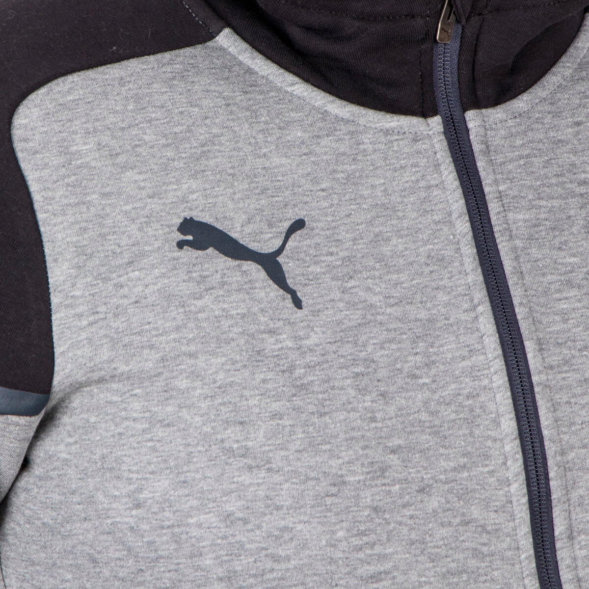 2946 BLUZA MĘSKA PUMA ROZPINANA Z KAPTUREM BAWEŁNIANA KIESZNIE NA ZAMEK M Rozmiar M