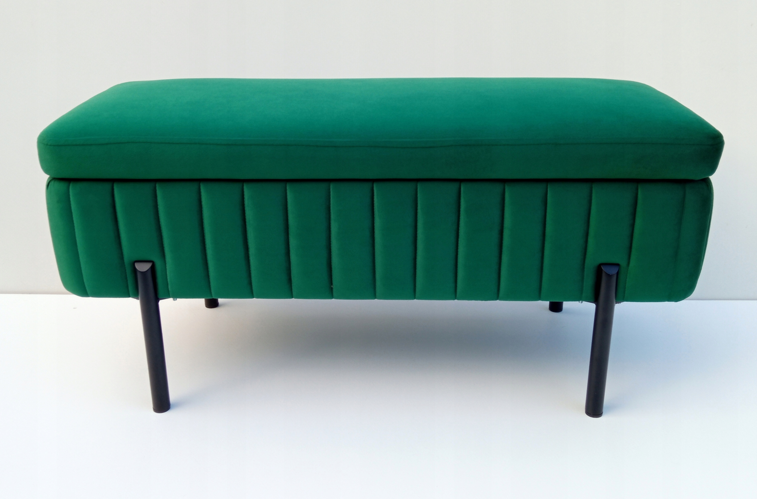 Ławka pufa tapicerowana ze schowkiem KLARA zielona Marka inna