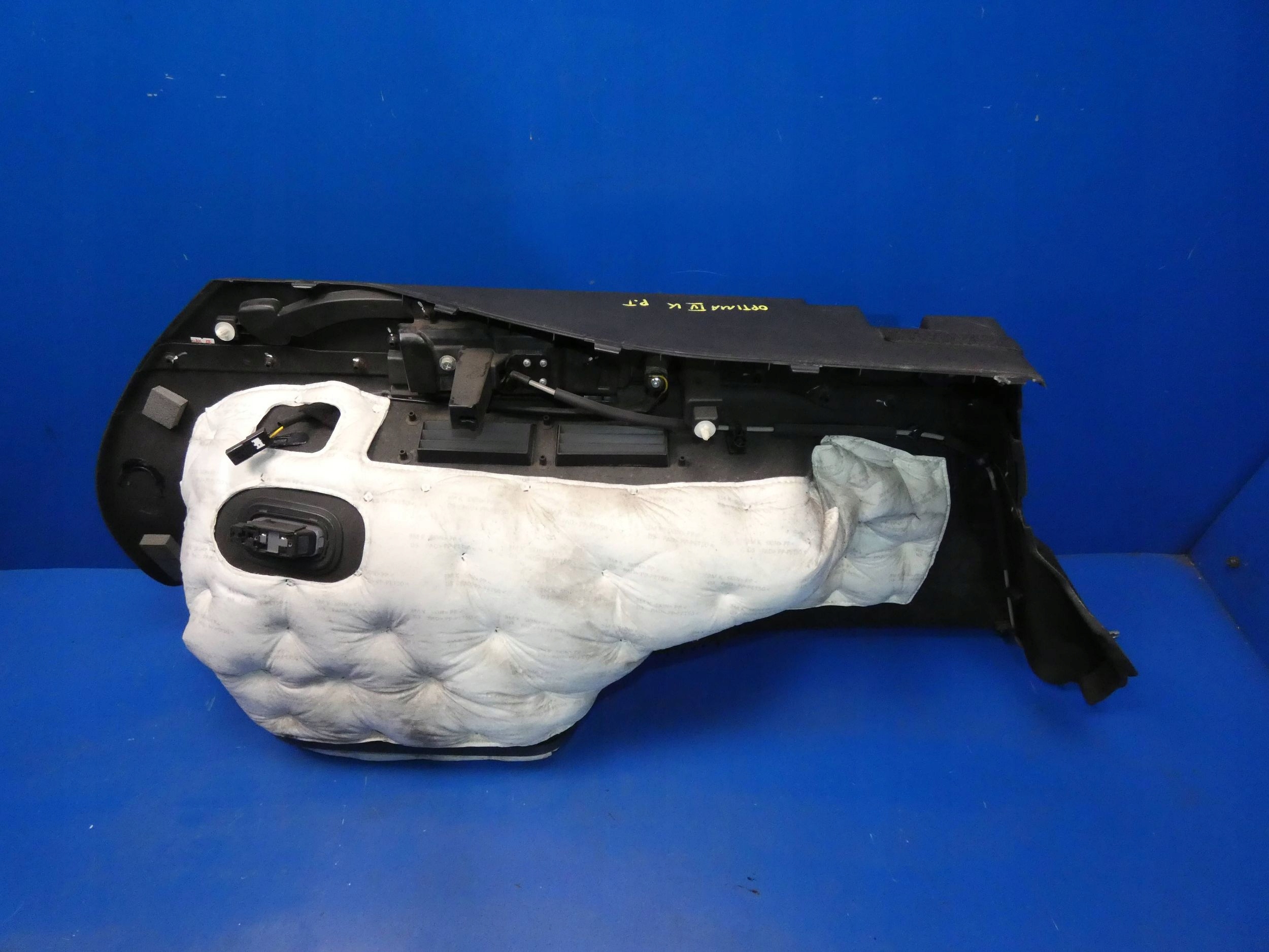 KIA OPTIMA IV JF 2015- KOMBI side upholstery boot right rear part