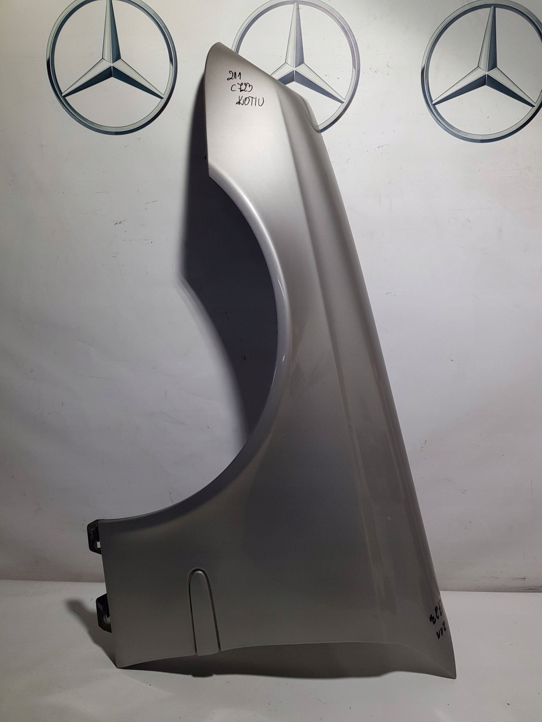 fender front front left Mercedes E W211 723 c723