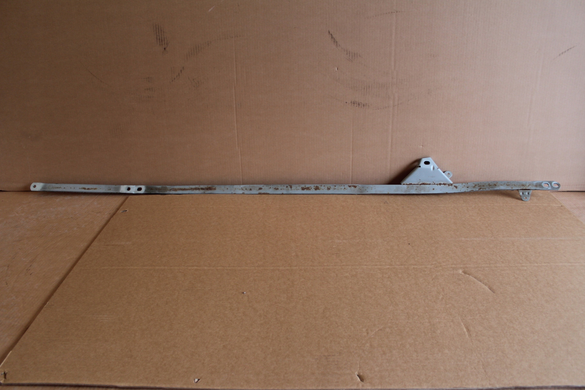 8T8505475B - Усиление шасси левый Audi A5 8t Lift SPORTBAC