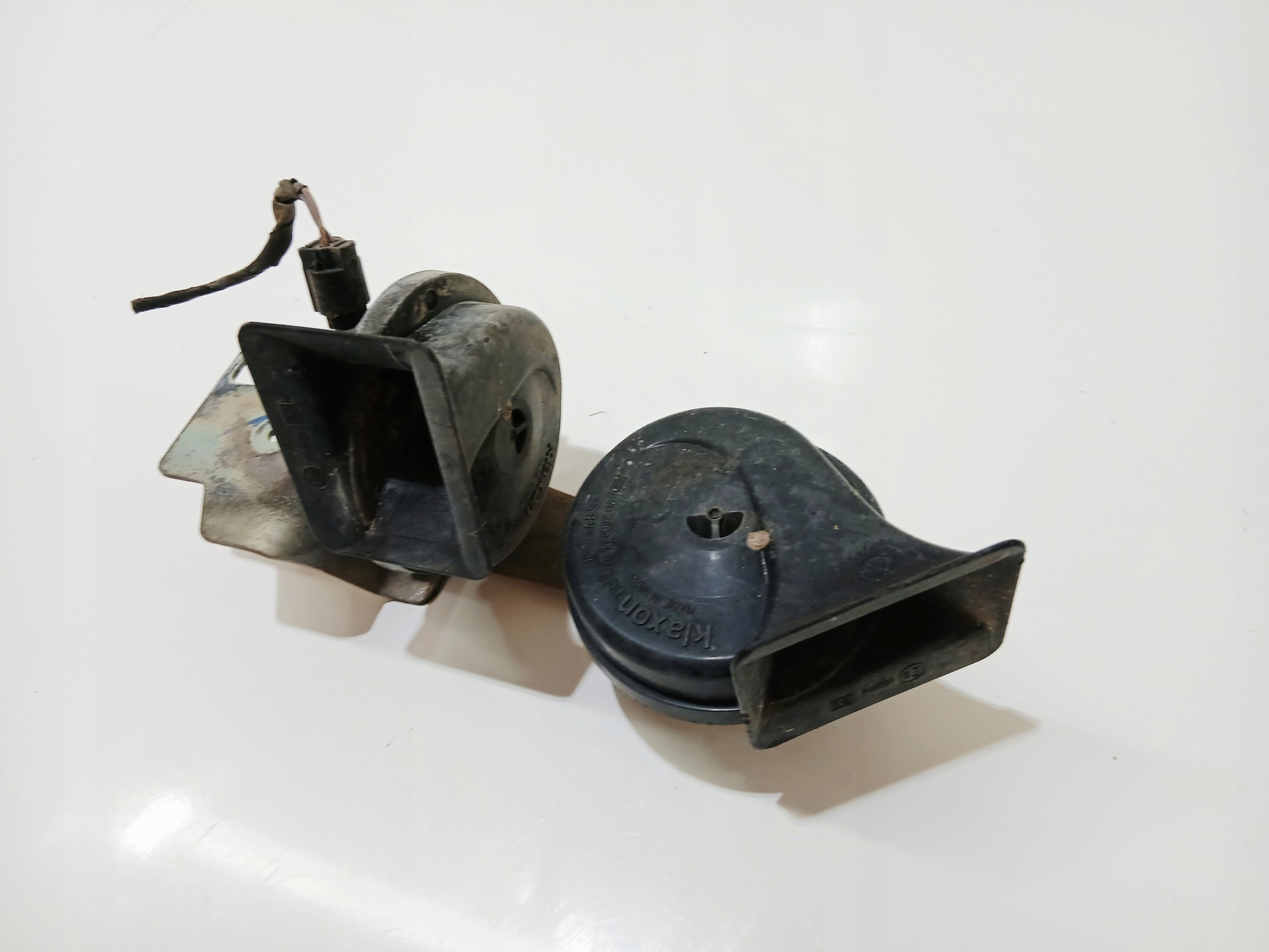 KLAKSON SYGNAL ton BMW E60 E61 6935709 KOMPLET (0001057)