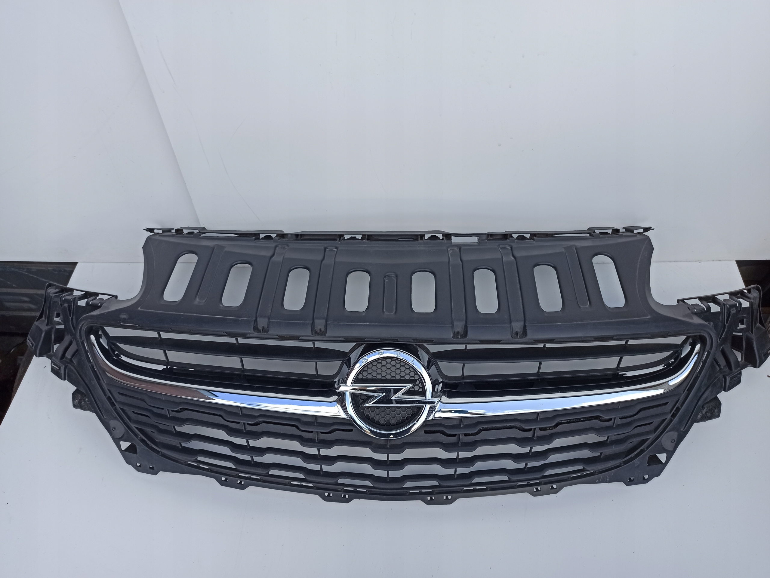 Opel Corsa Kühlergrill FRONTGRILL Kühlergitter 39003576 - Thumbnail 1