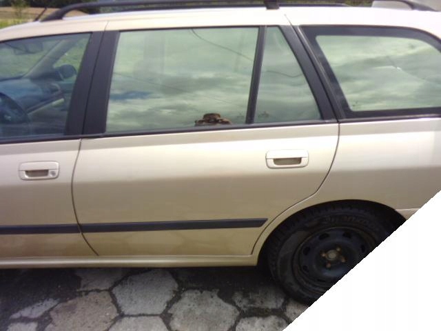 PEUGEOT 406 KOMBI SZYBA LEWA TYLNA - MAŁA - TRÓJKĄTNA