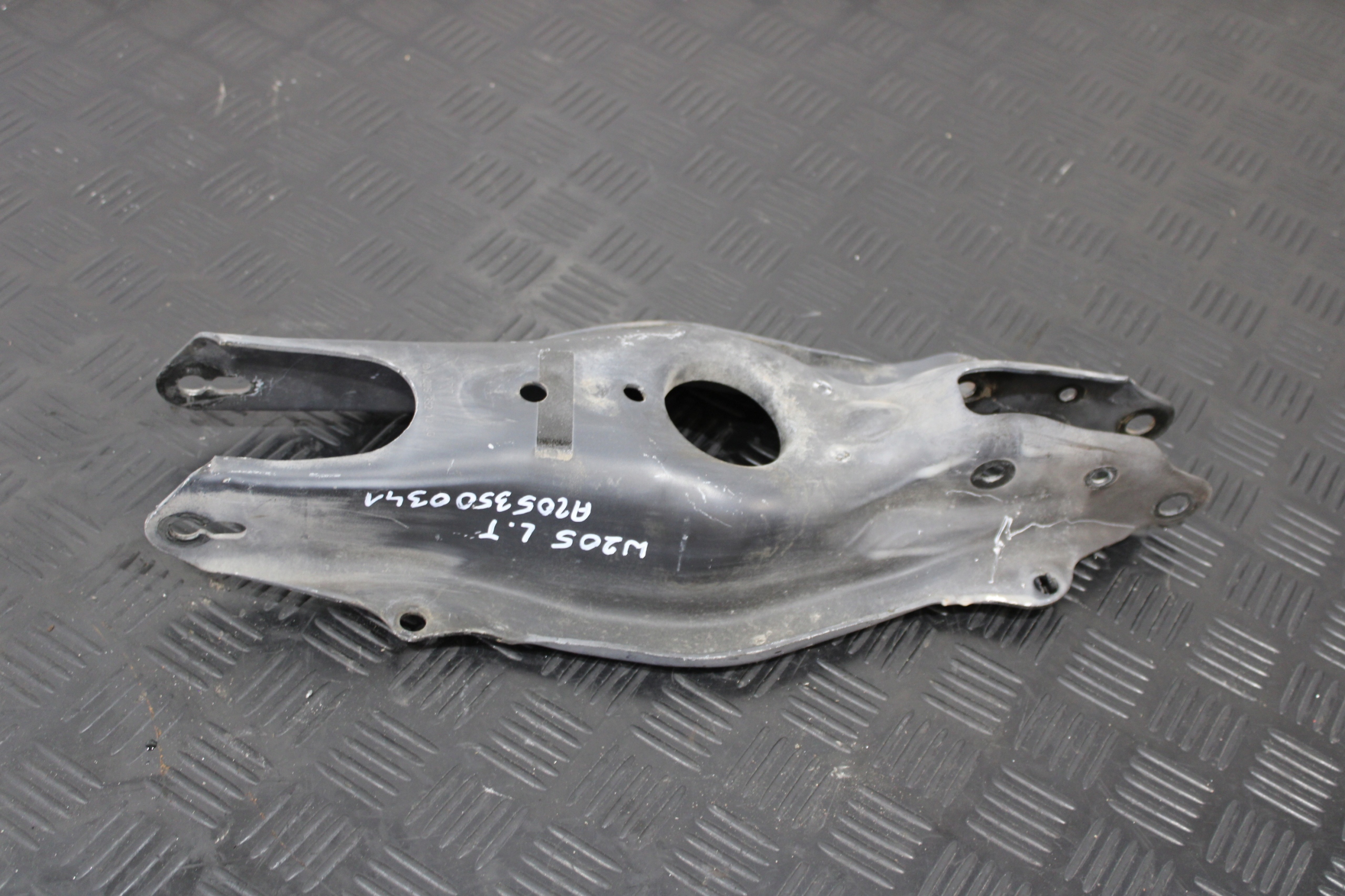 Querlenker links heck A2053500341 MERCEDES C-KLASA W205 SB