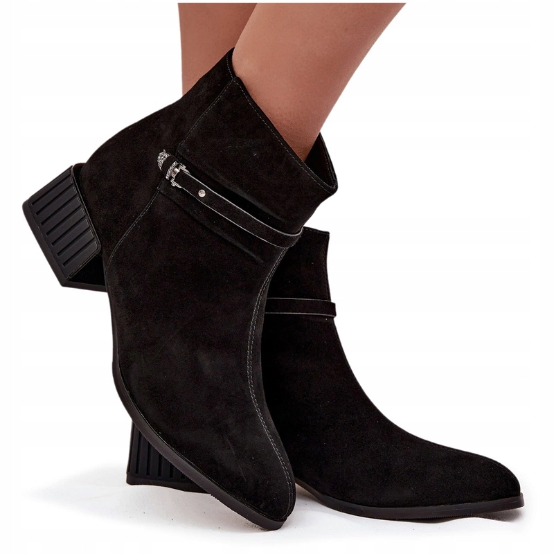 Dámské Kotníkové Boty přírodního semiše s blokovou izolací a Pásek D&amp;a CR52-651, černé, 38