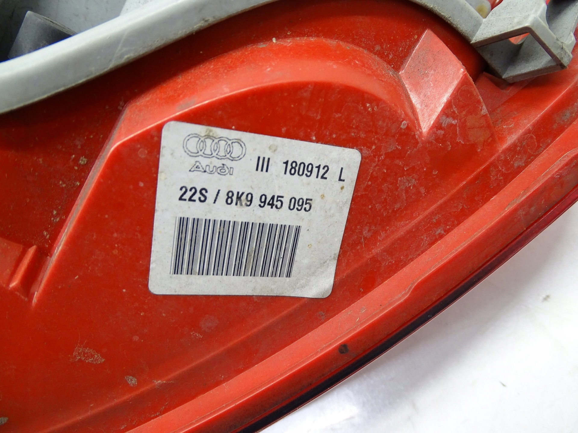 light left rear part left rear AUDI A4 B8 LIFT KOMBI 8K9945095