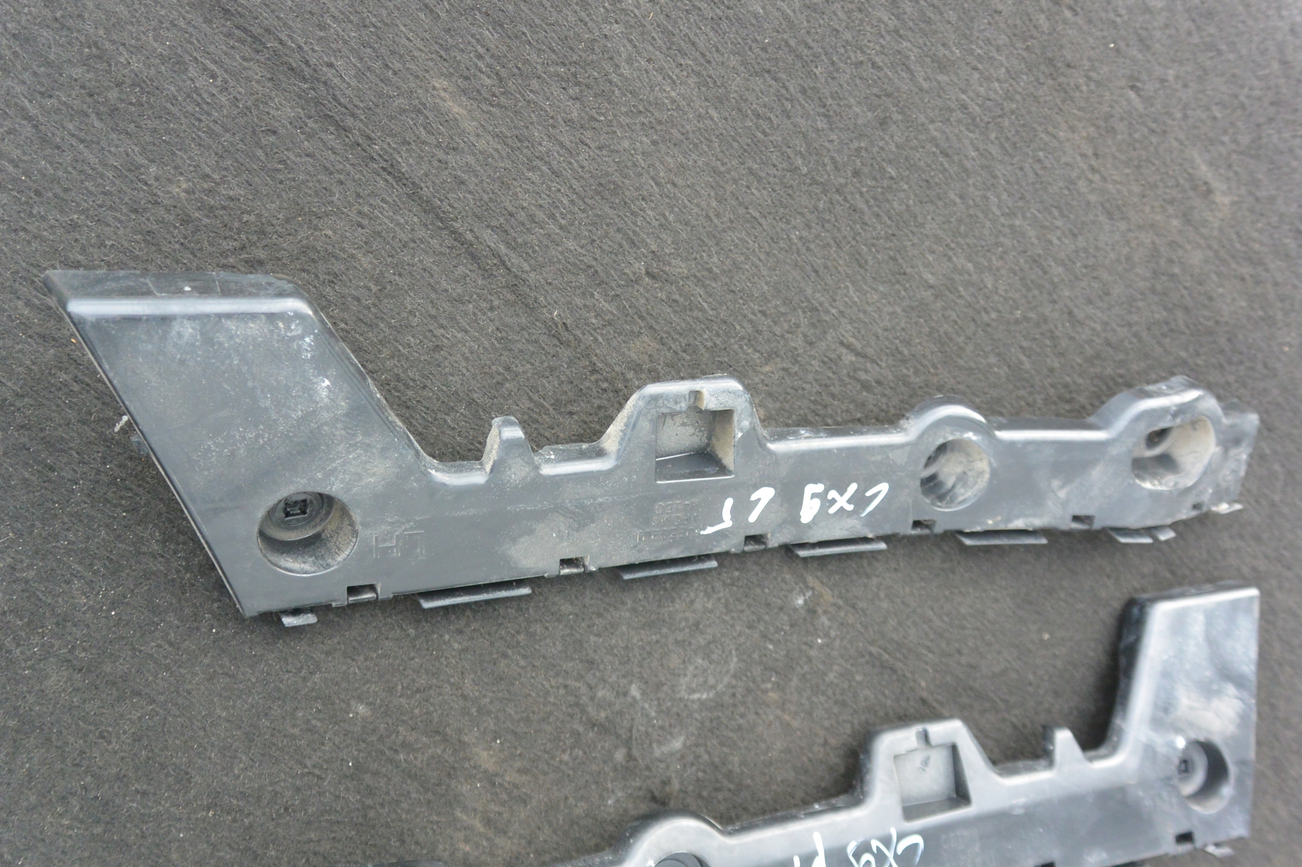 MAZDA CX9 II 16- bumper bracket rear part left right