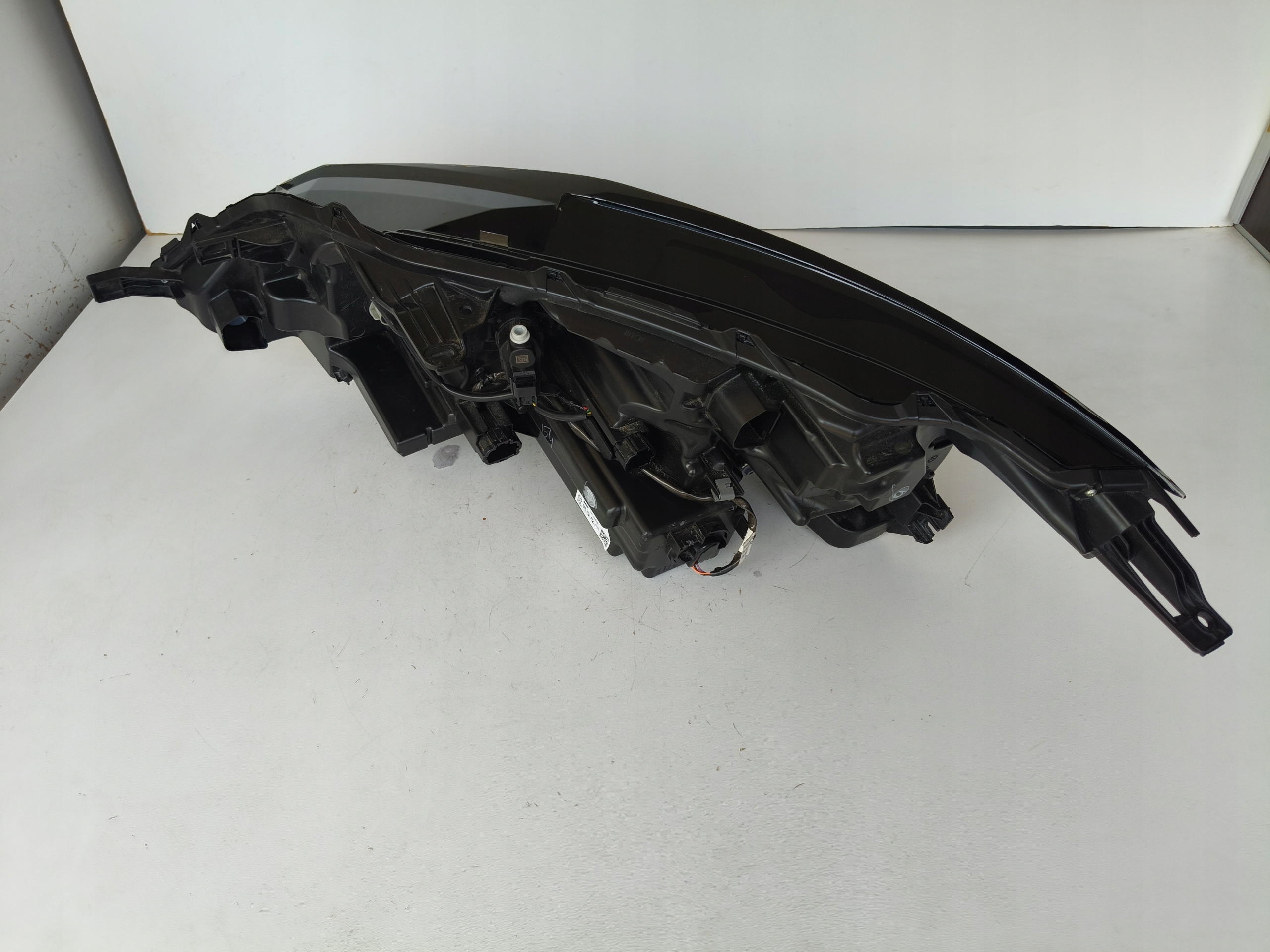 light right REFLEKTOR NISSAN QASHQAI III 20- FULL LED