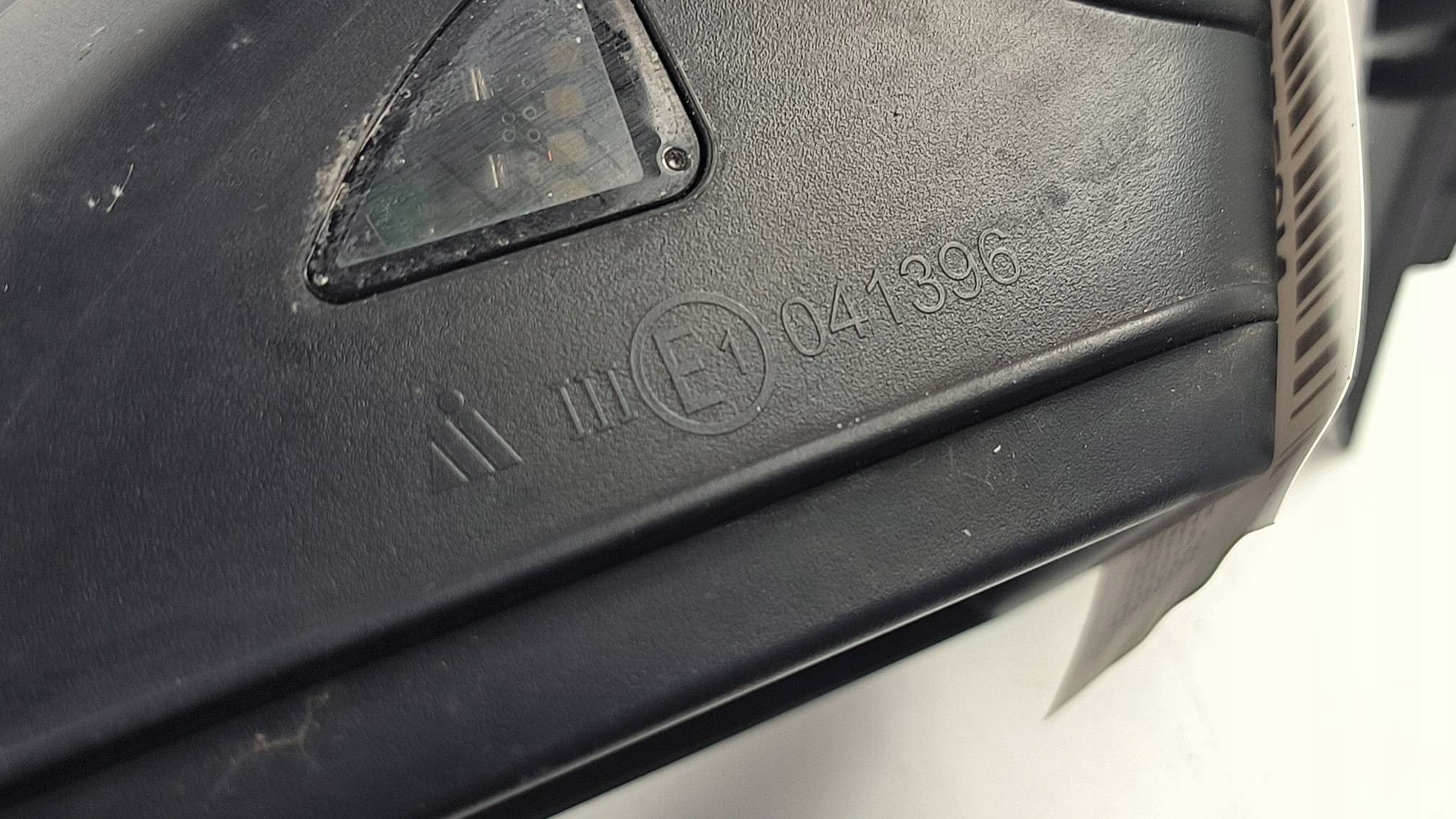 mirror right EU LF7M SKODA SUPERB III 15 PIN