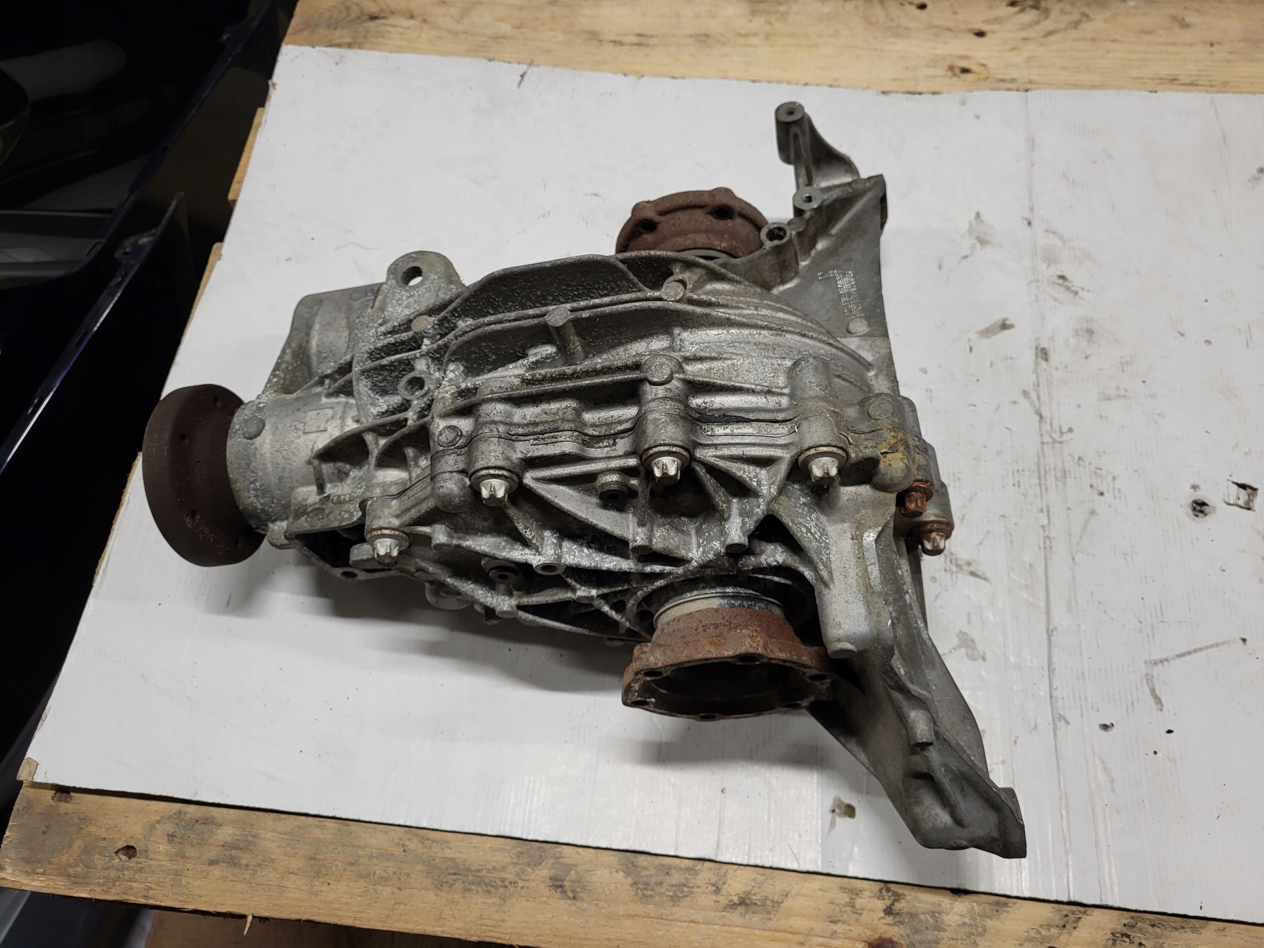 Міст заднього диференціала AUDI Q7 4m0 M0021547