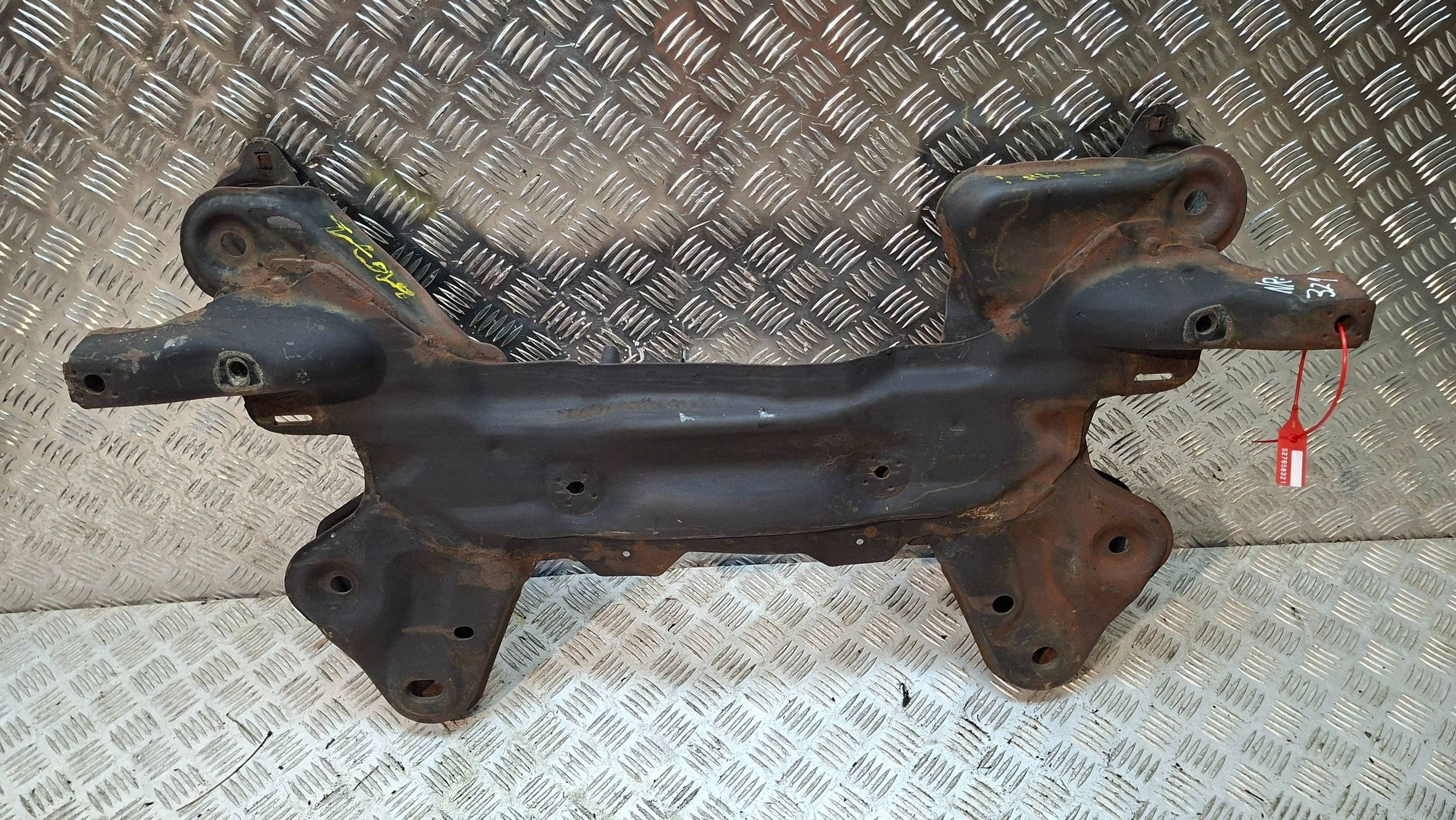 axle beam front PEUGEOT 208 1.4 HDI 2012
