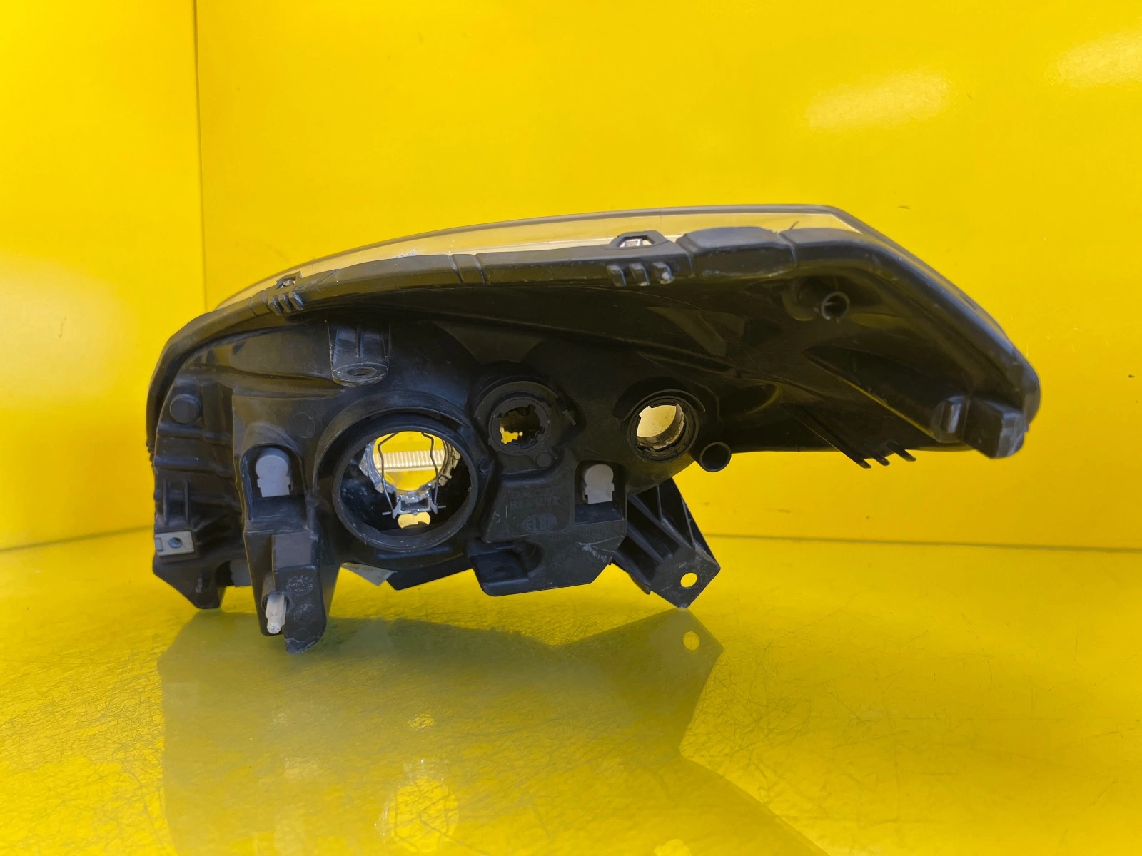 light right front Dacia Sandero 08-12 8200733877