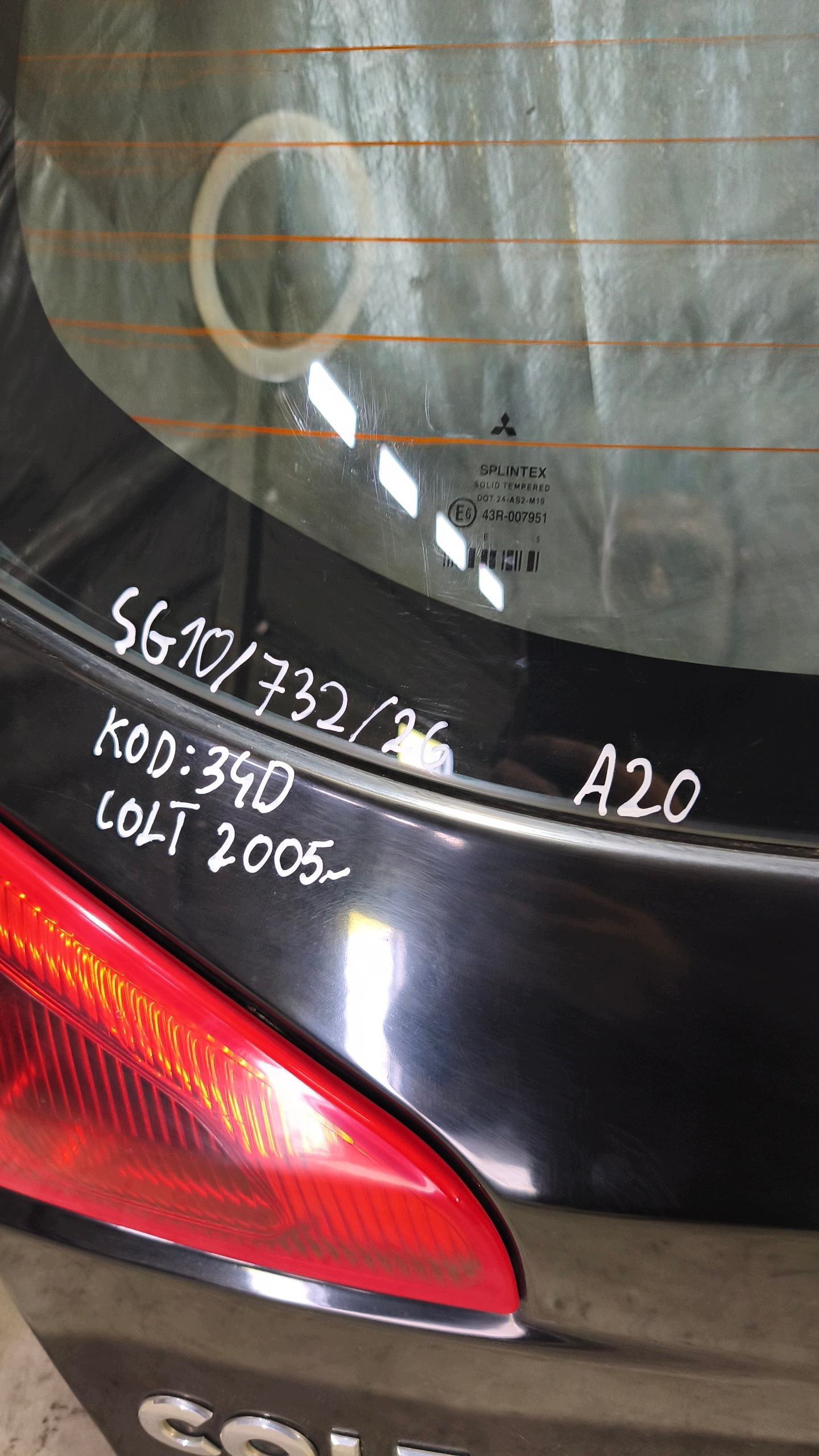 trunk door boot MITSUBISHI COLT CZ3 2005r K: 34D