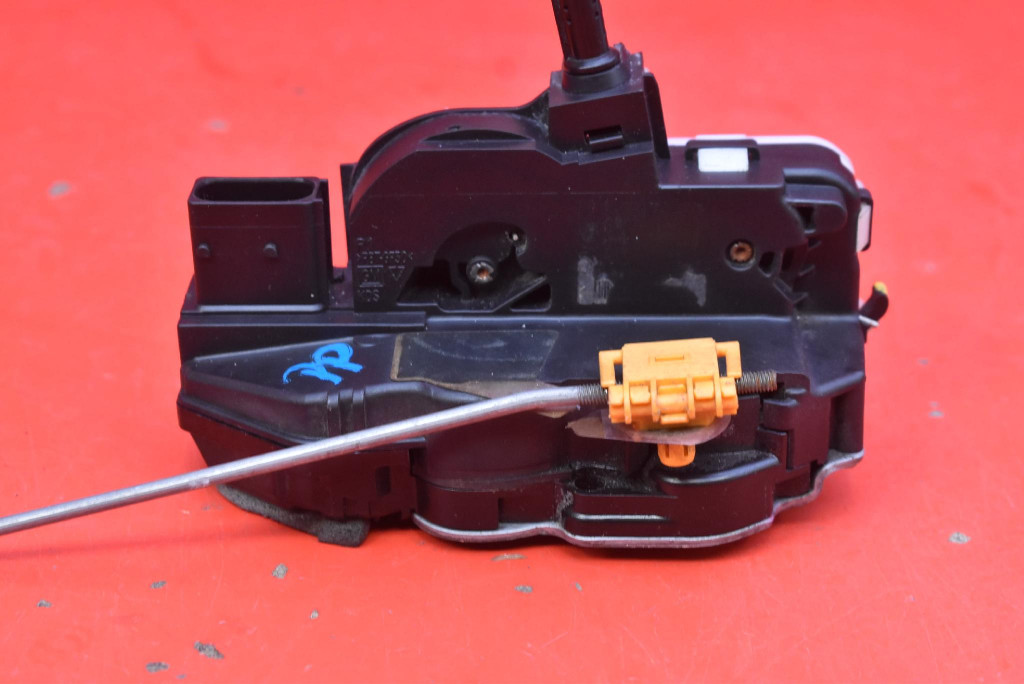 lock door right front front EU OPEL INSIGNIA A KOMBI LIFT 13-20