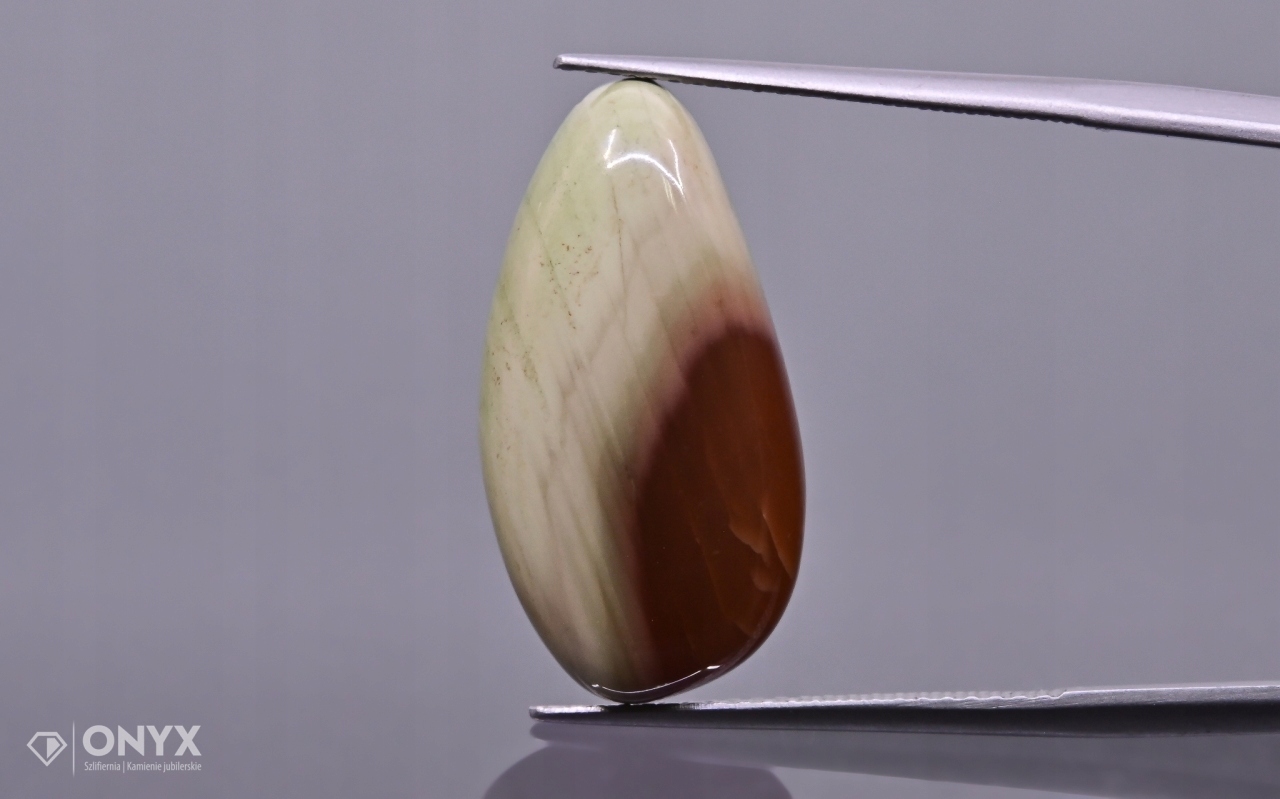 Jaspis Imperial nízký kabošon nepravidelný 22,5x11,5 mm