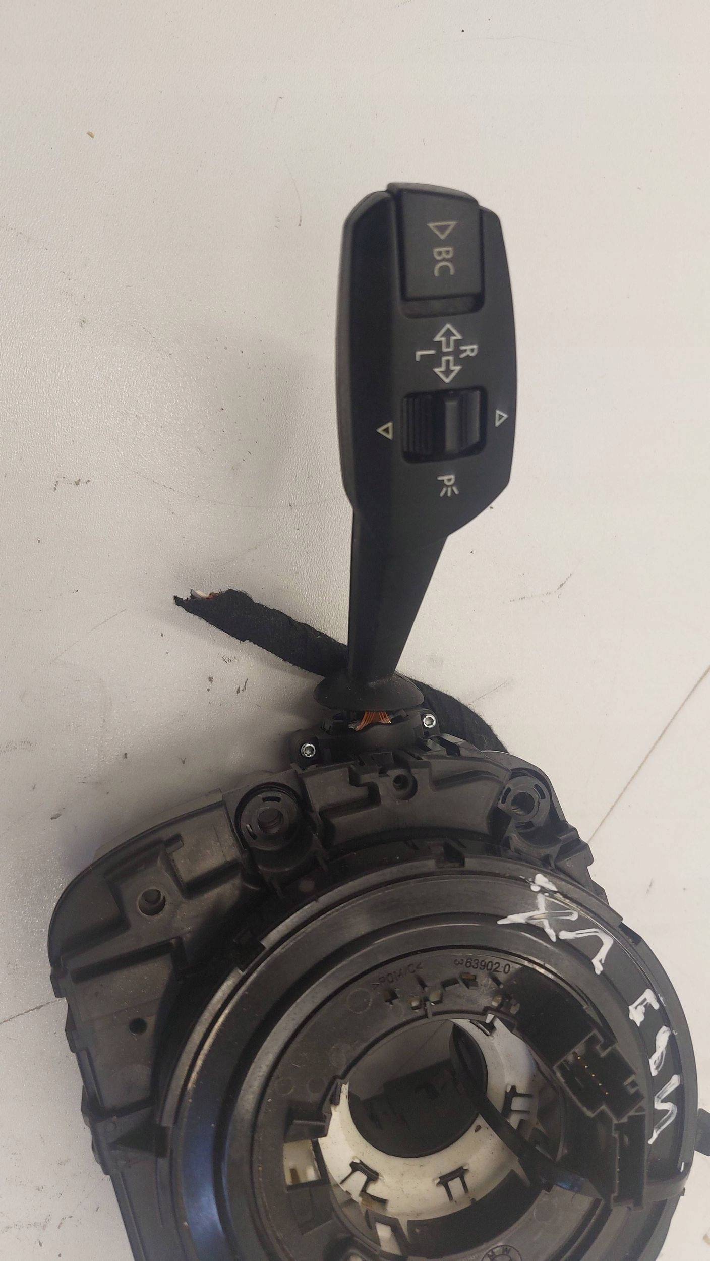 BMW E81 E87 E91 steering wheel levers and controls ring sensor steering control 9110893