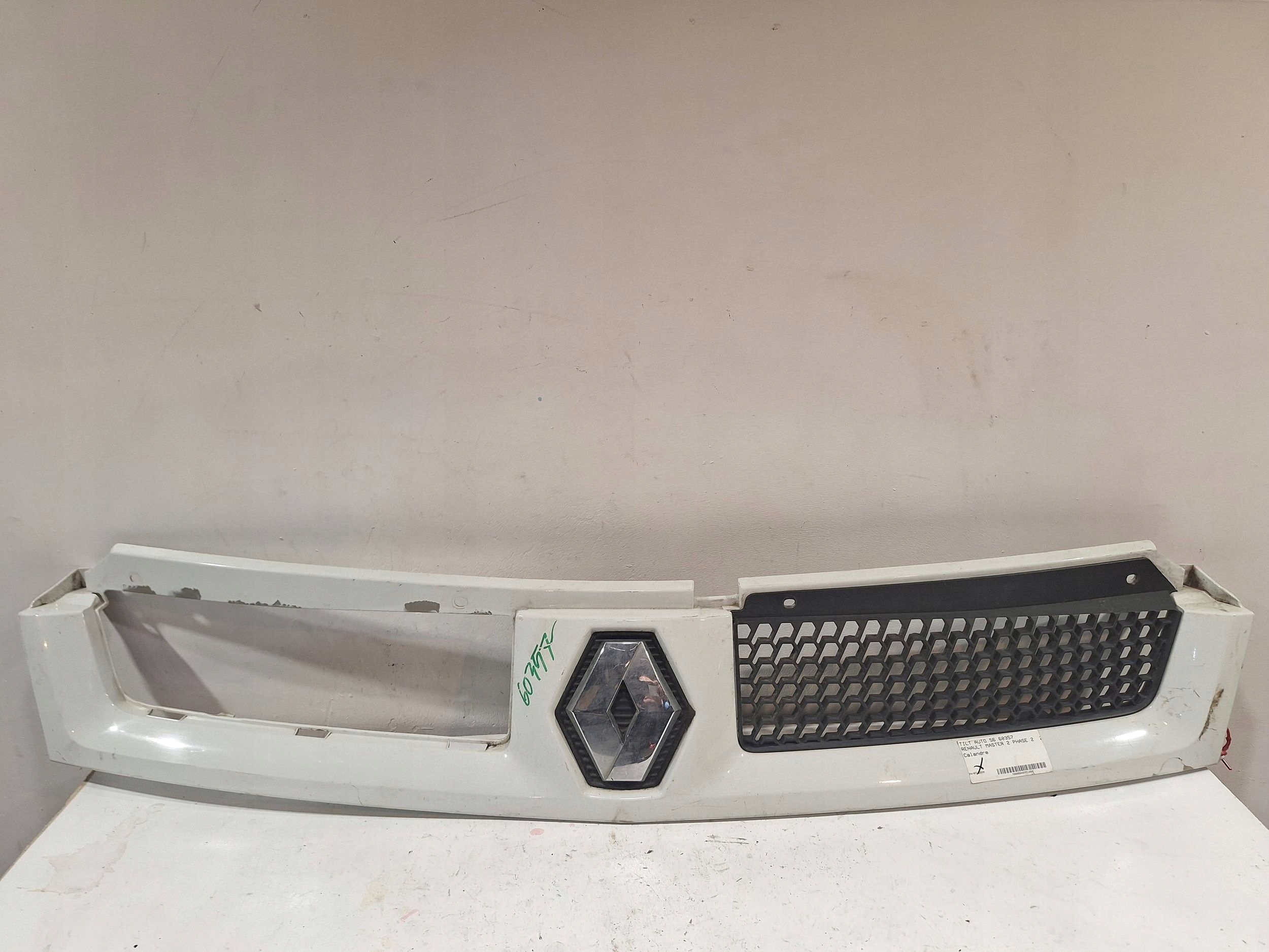 Grille 8200233765 RENAULT MASTER II 04
