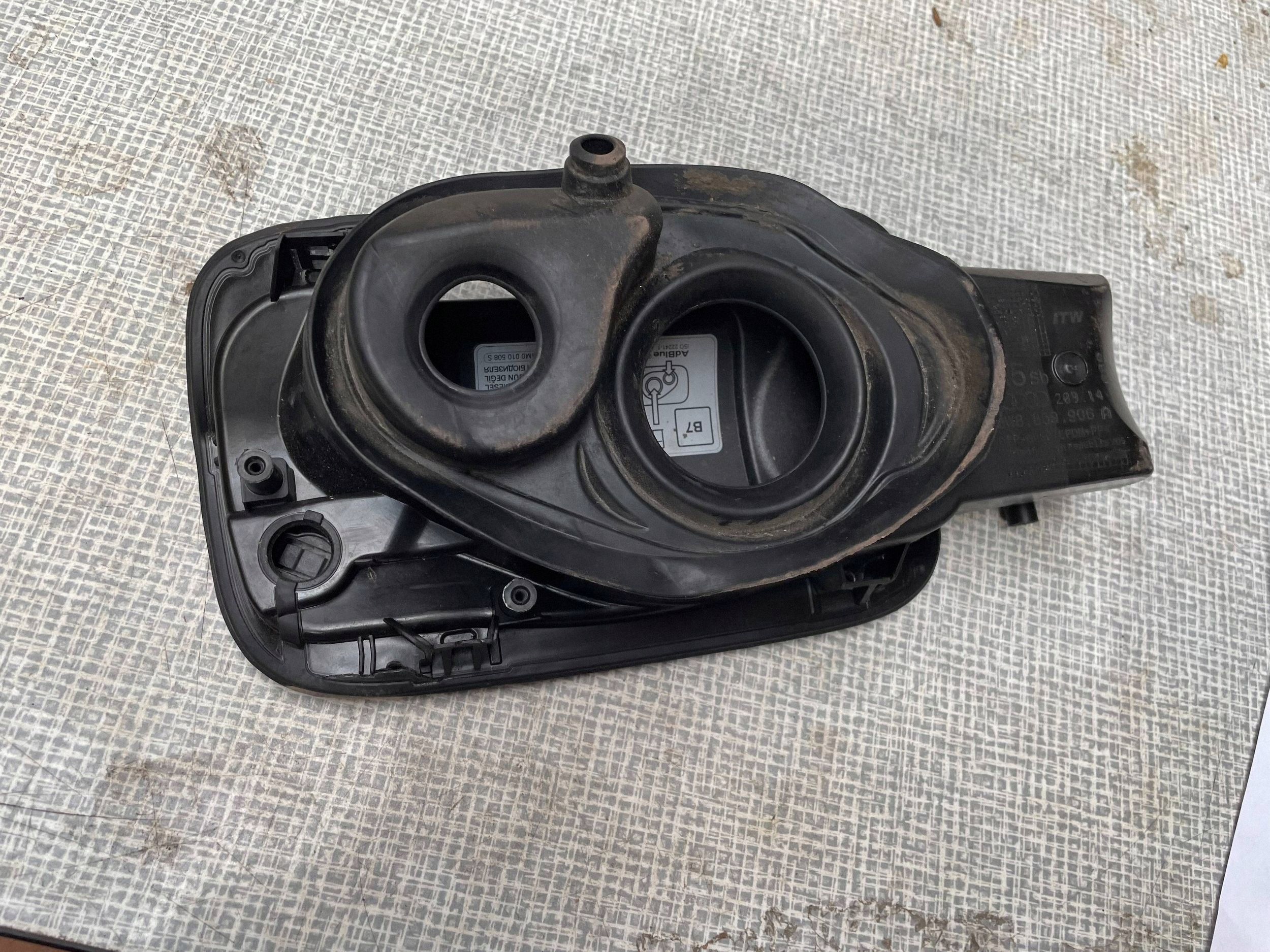 Tankklappe des Kraftstoffsbehälters AUDI A5 8W8809906A @M