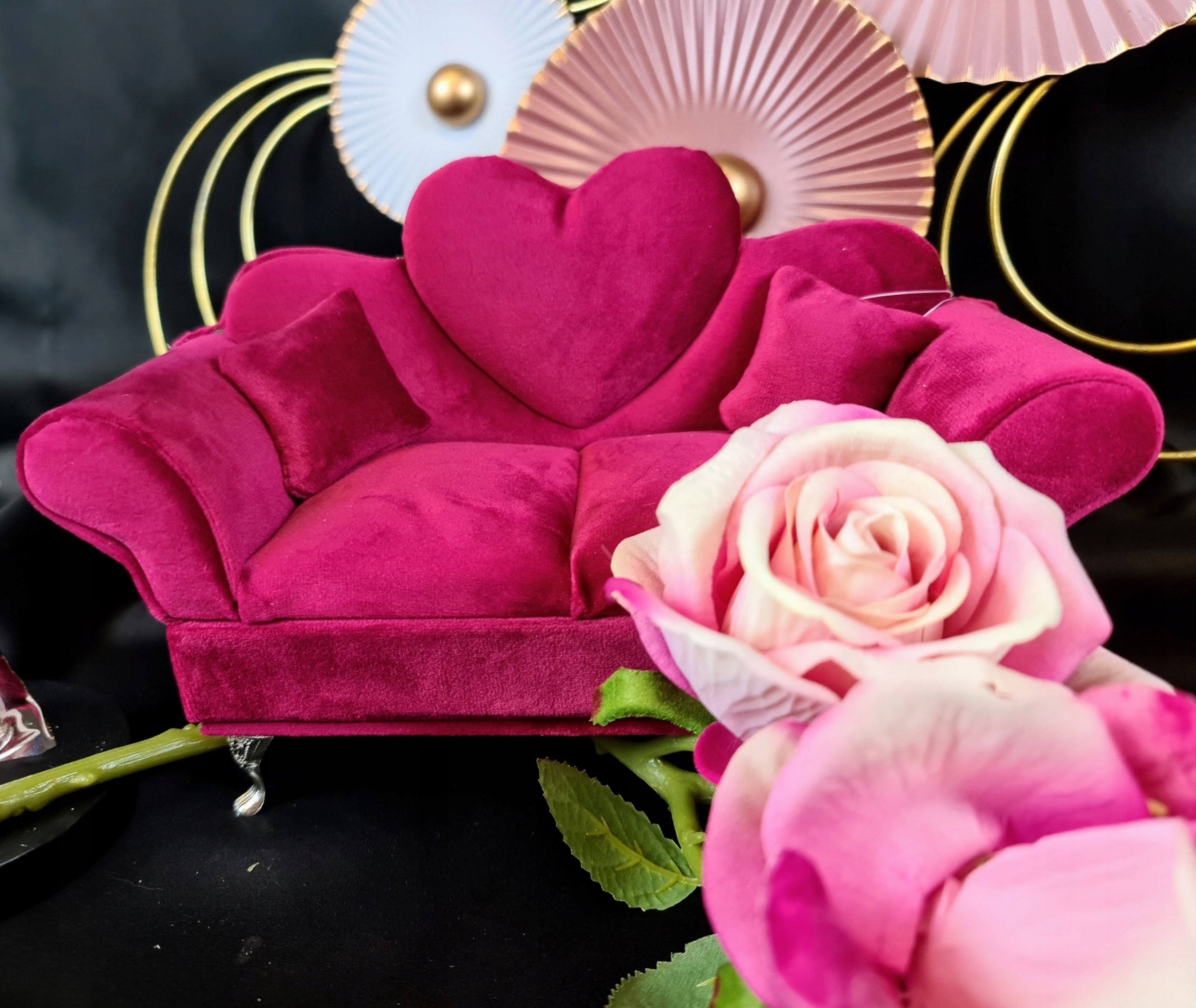 SZKATUŁKA NA BIŻUTERIĘ SOFA CIEMNY RÓŻ Kod producenta PP IM-A-137393