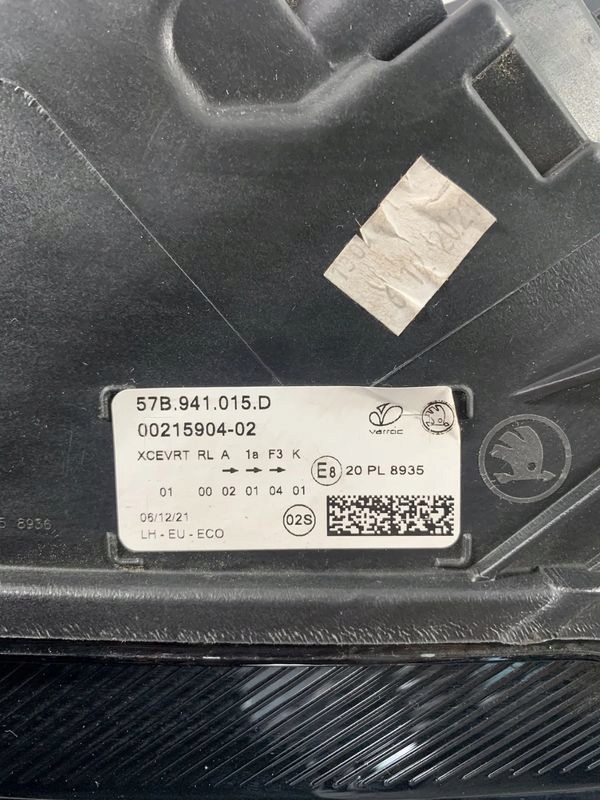 Skoda Karoq Reflektor links Licht links 57B941015D