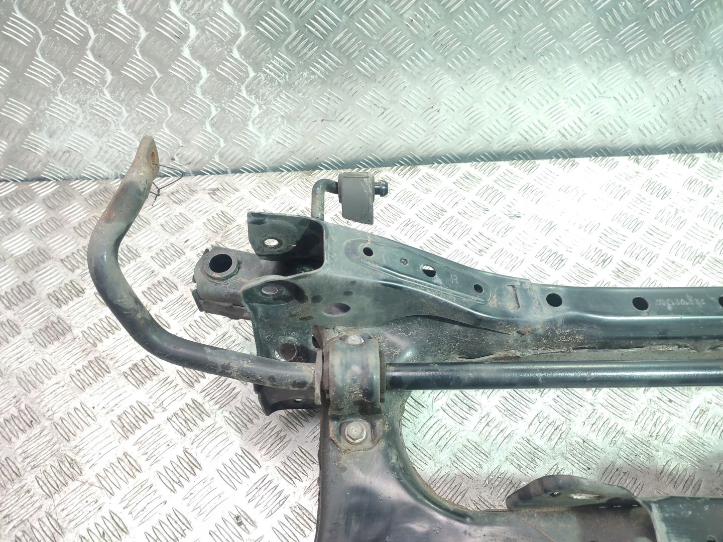 WÓZEK KOŁYSKA TRAWERS SANKI TYŁ LEXUS UX 250h (2018-2022) Numer katalogowy części B RAK