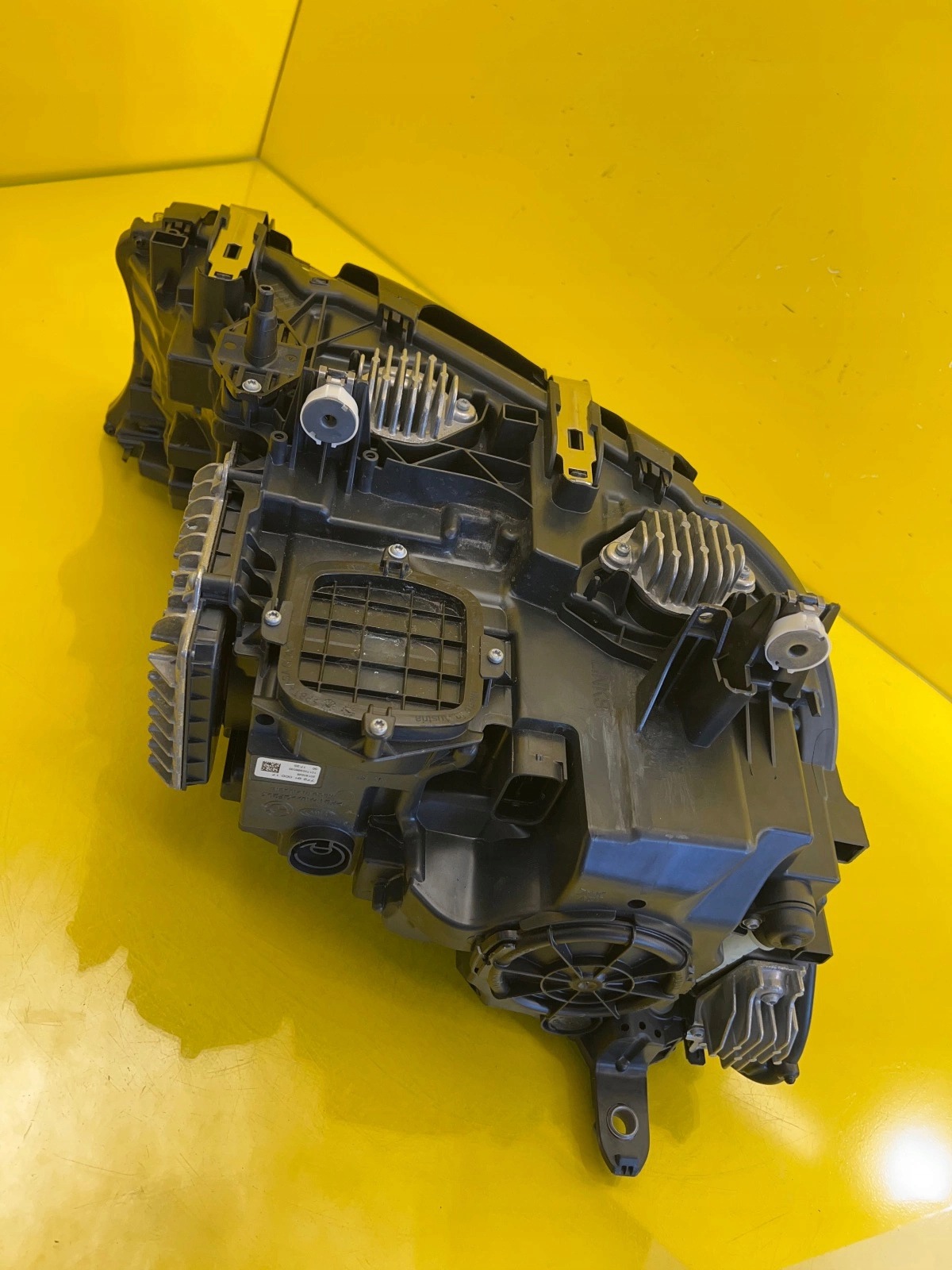 light left BMW 7 G11 Laser 15-18 8499235-01