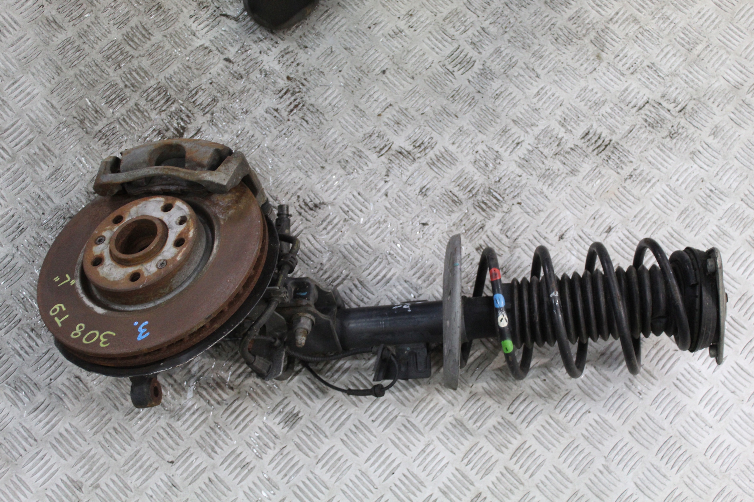 swing McPherson left front PEUGEOT 308 T9