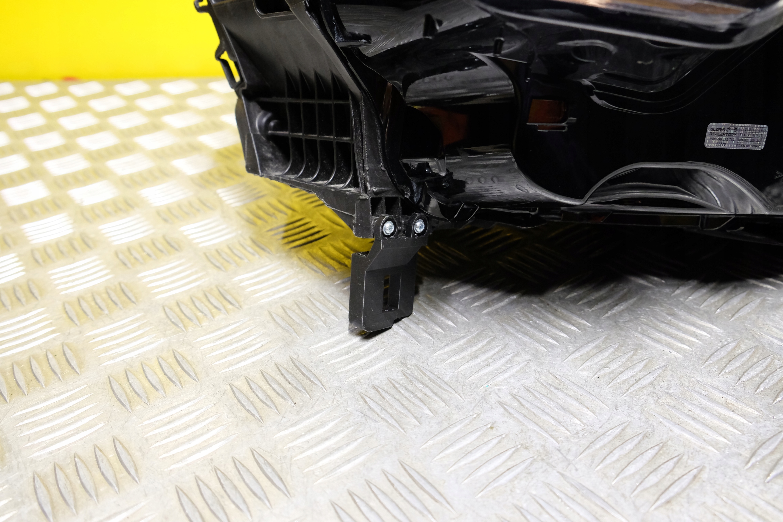 AUDI Q3 2018- REFLEKTOR LAMPA FULL LED R USA Strona zabudowy prawa