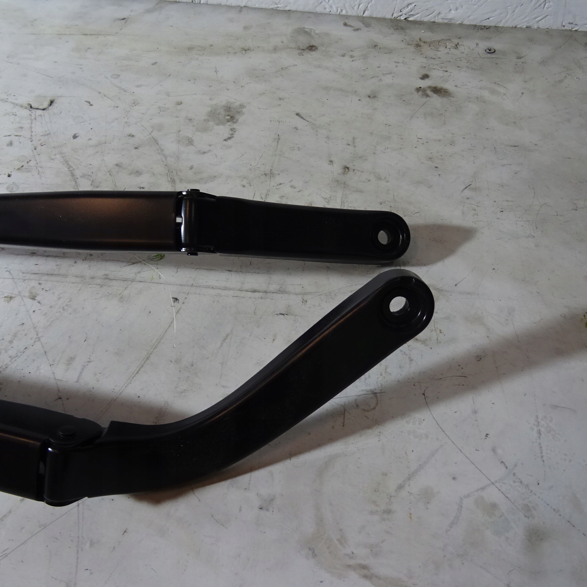 SEAT LEON IV 4 arm WYCIEREK front 5FB955409