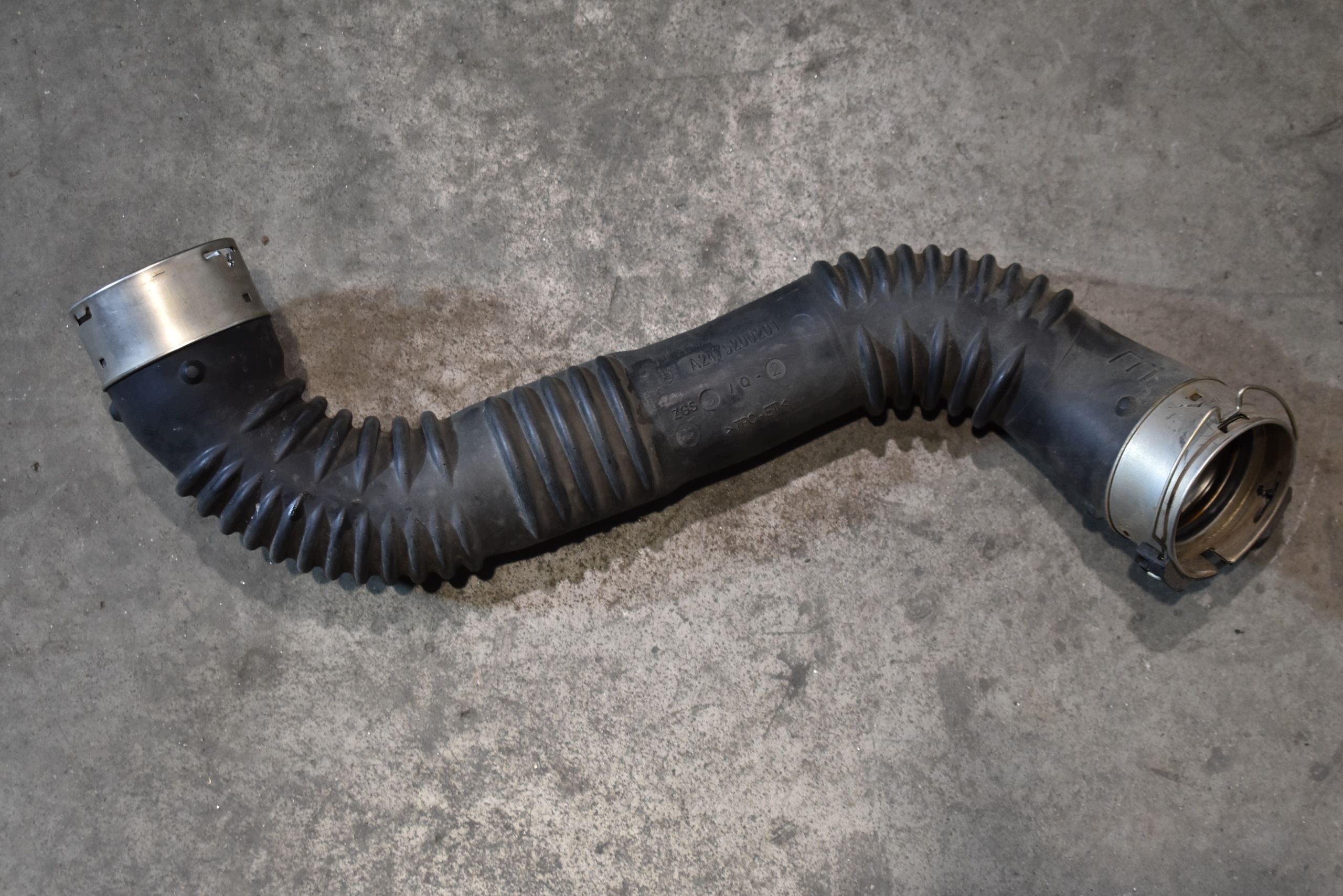 perfect condition pipe air hose MERCEDES W177 1