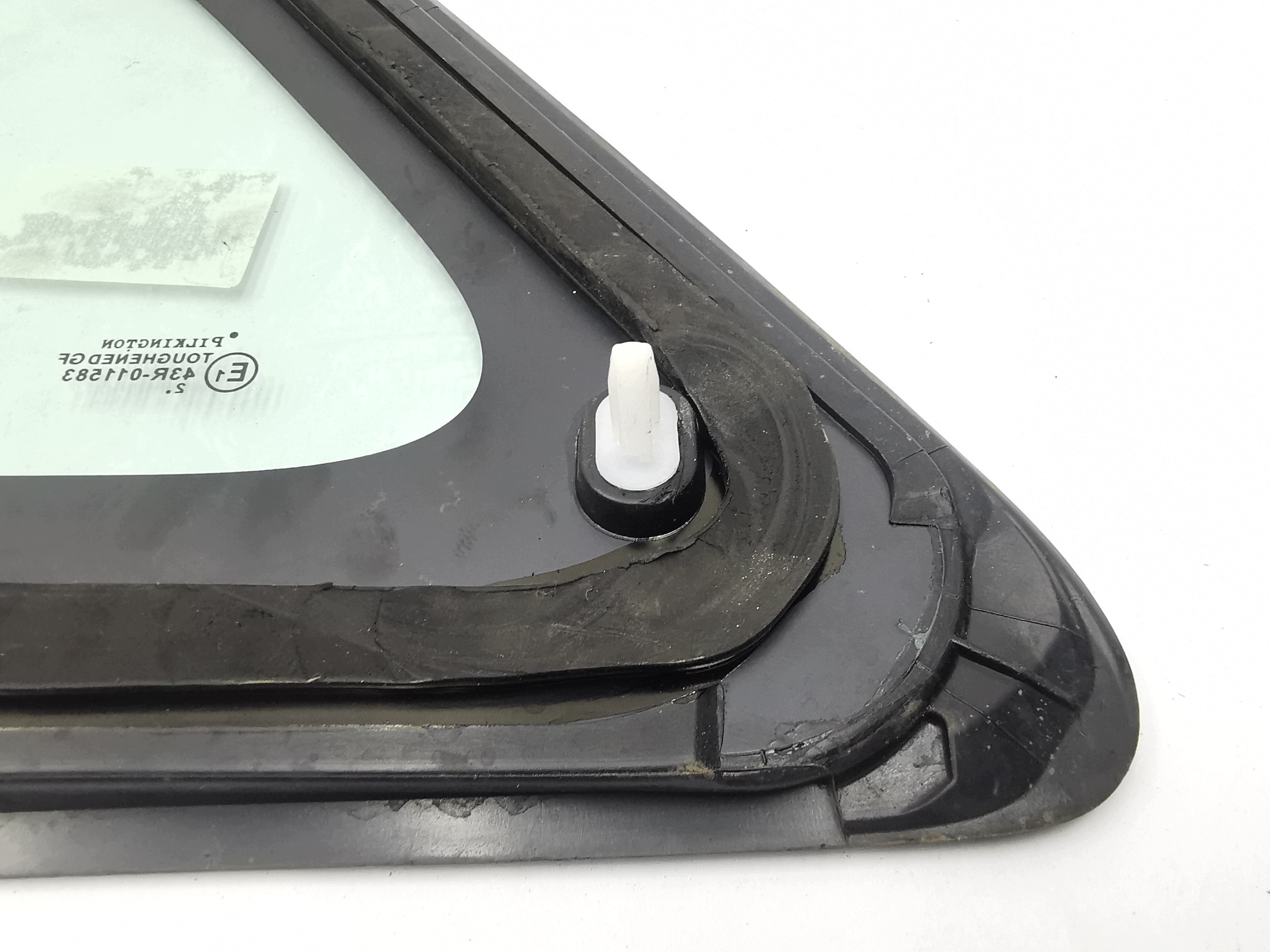 window bodywork right rear part rear TOYOTA COROLLA E21 43R-011583