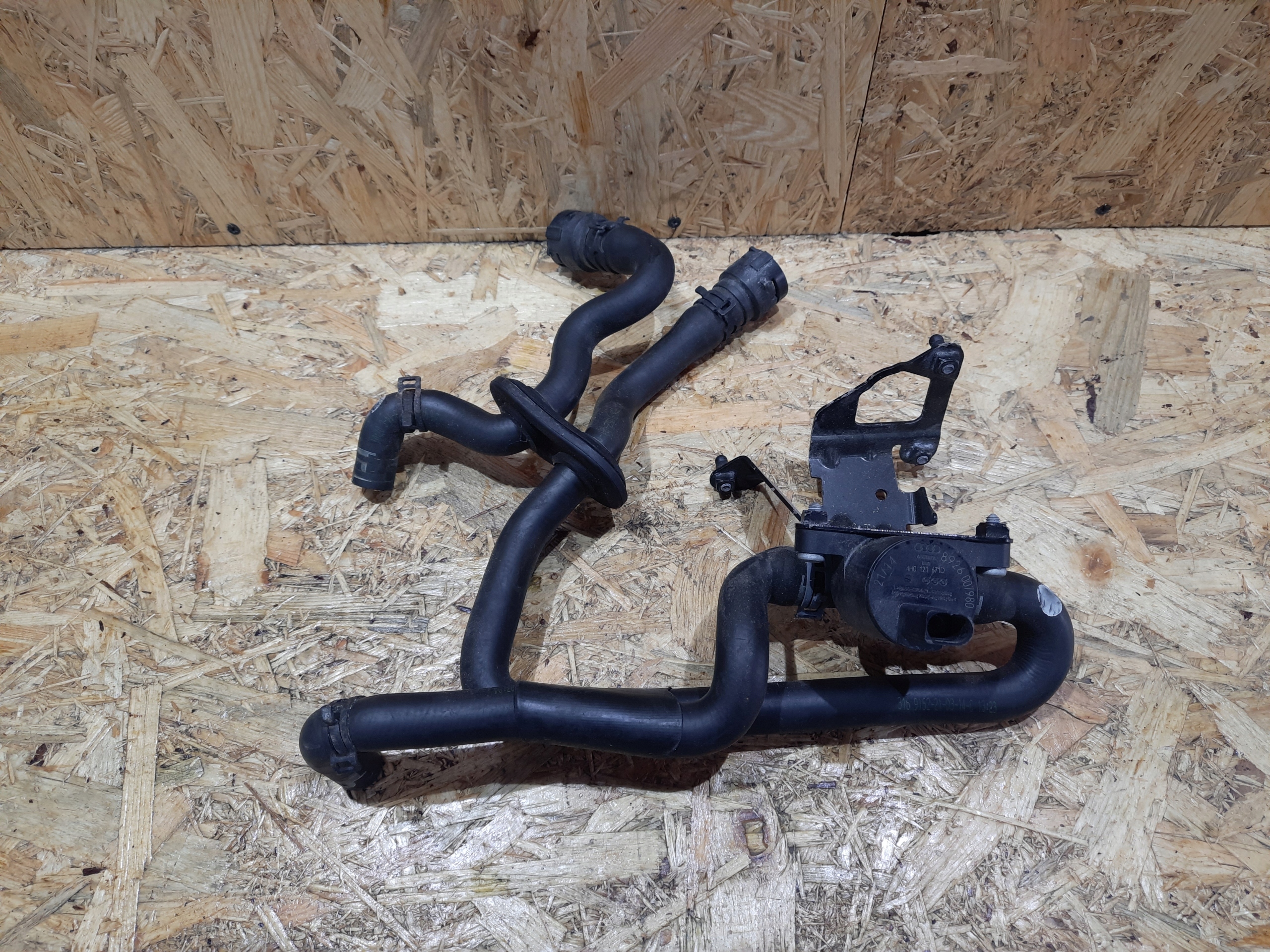 4H0121671D 4G1819350BJ - Шланг водяной насос шланги AUDI A6 C7 A7 4G