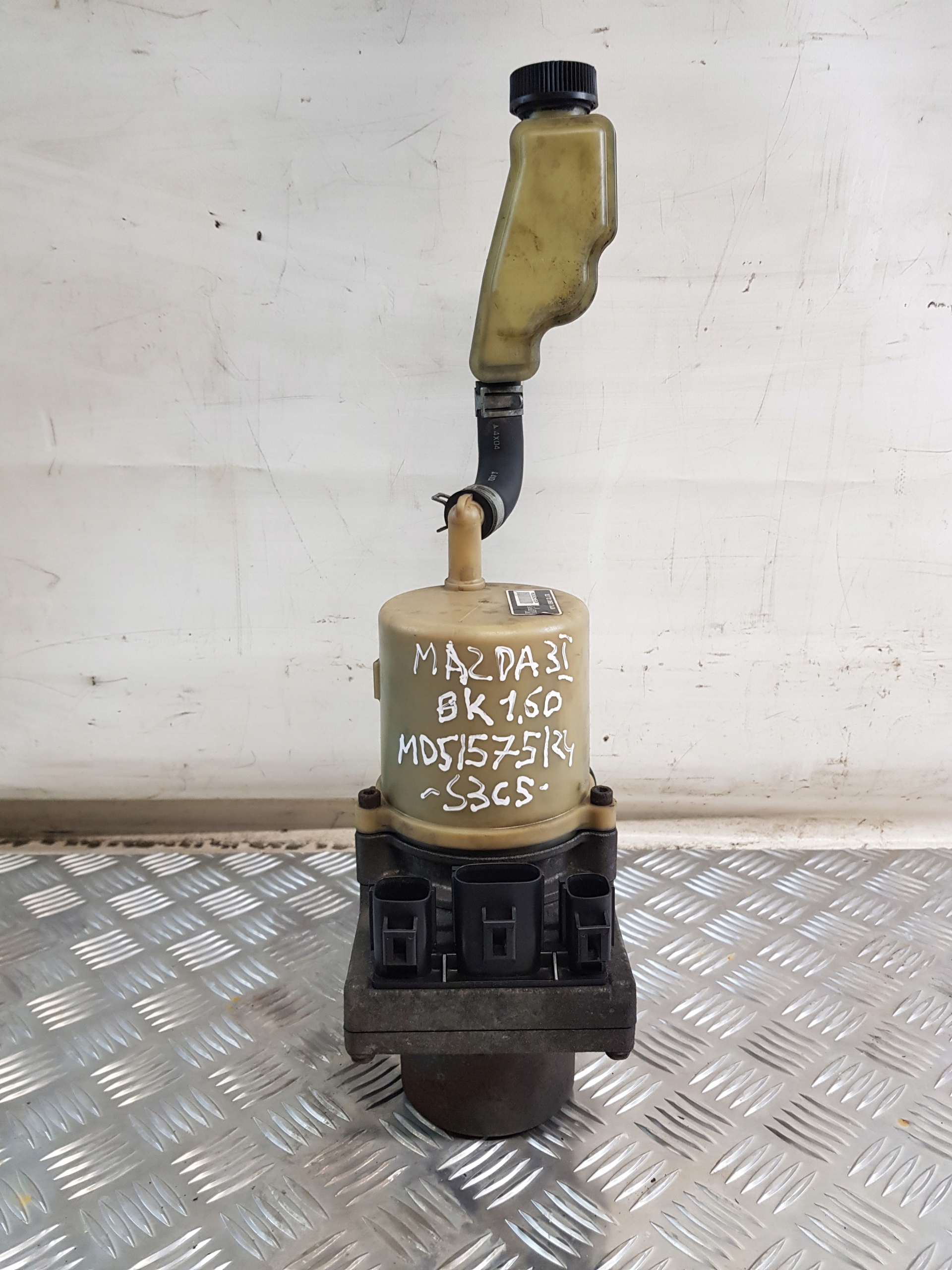 Pompa servosterzo KOYO + serbatoio MAZDA 3 e BK 1.6D 04r.