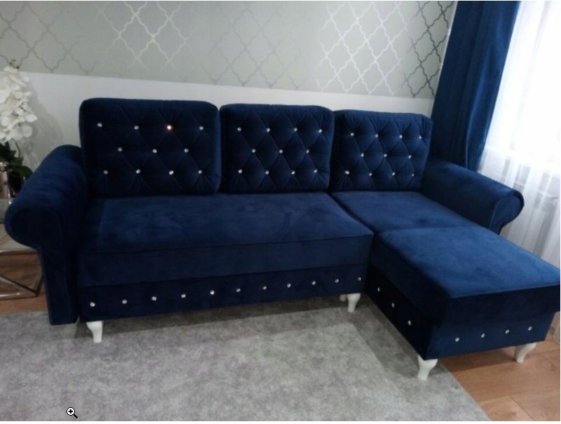 NAROŻNIK GLAMOUR Z KRYSZTAŁKAMI I FUNKCJĄ SPANIA