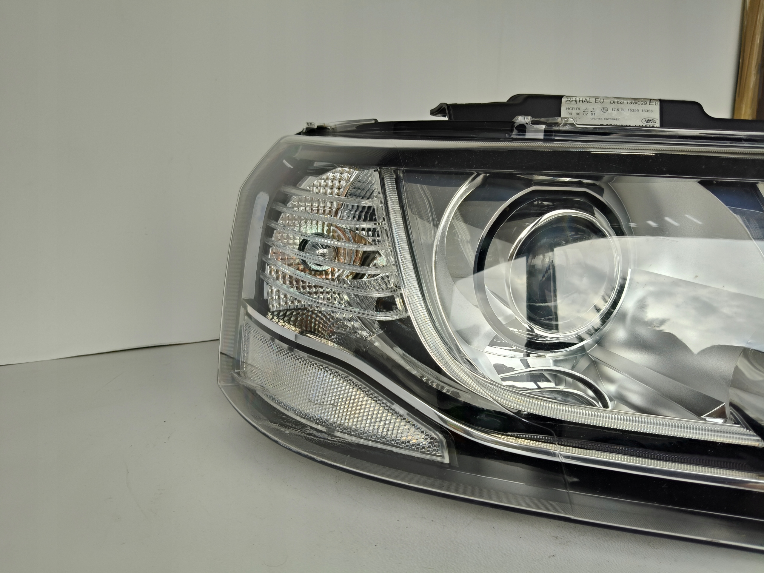 light right REFLEKTOR LAND ROVER FREELAND II 10- LIFT LED